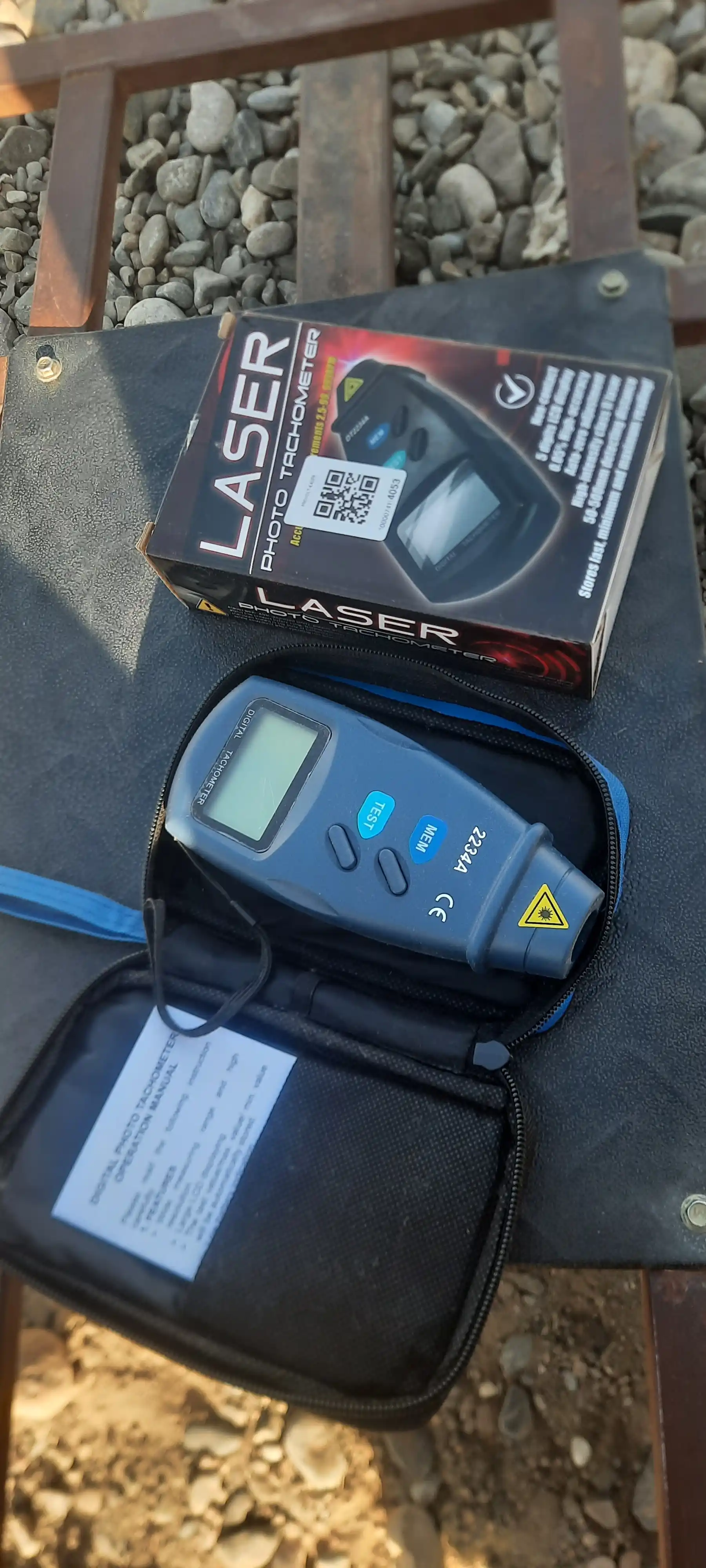 LASER PHOTO TACHOMETER DT-2234A — лазерный цифровой тахометр