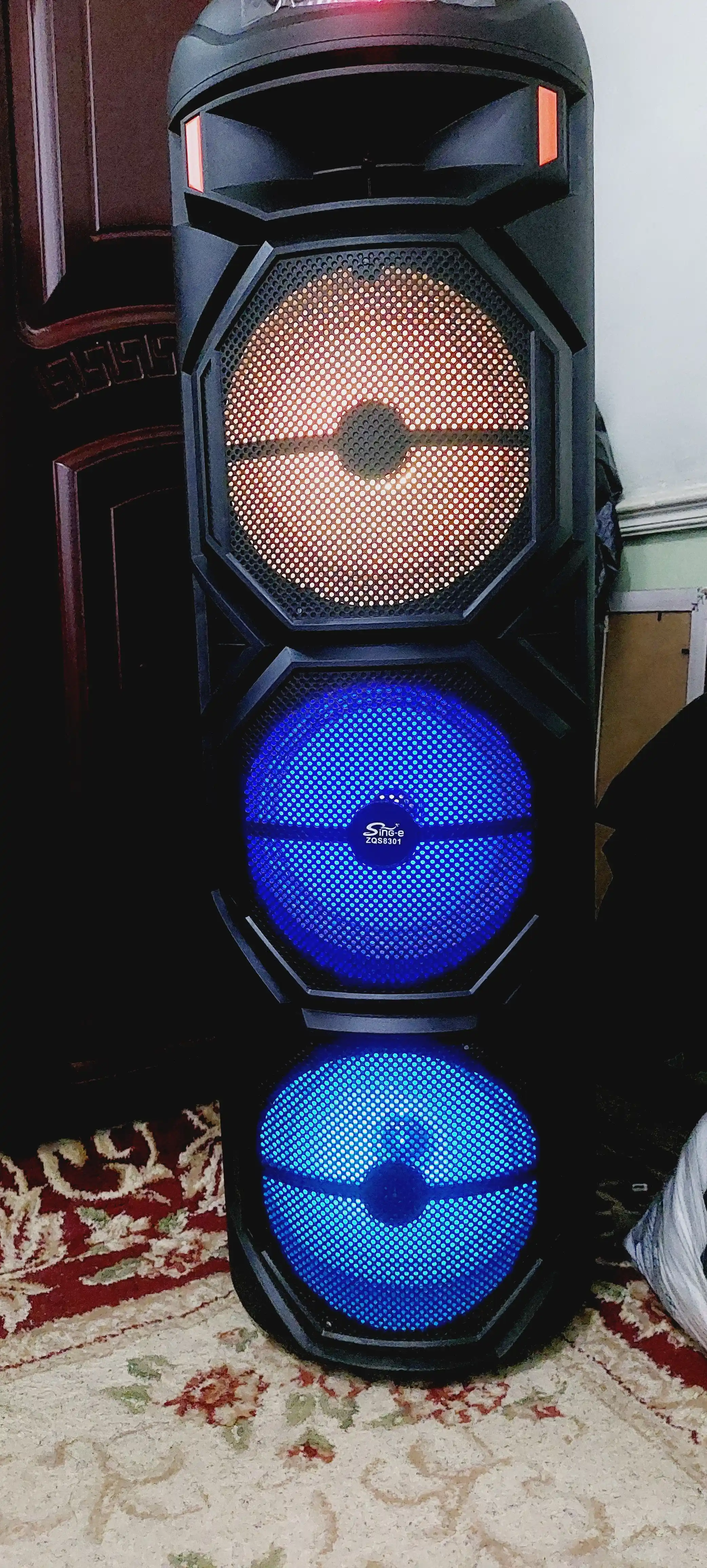 Katta Bluetooth simsiz karnay, karaoke, RGB yoritish, mikrofon va pult bilan