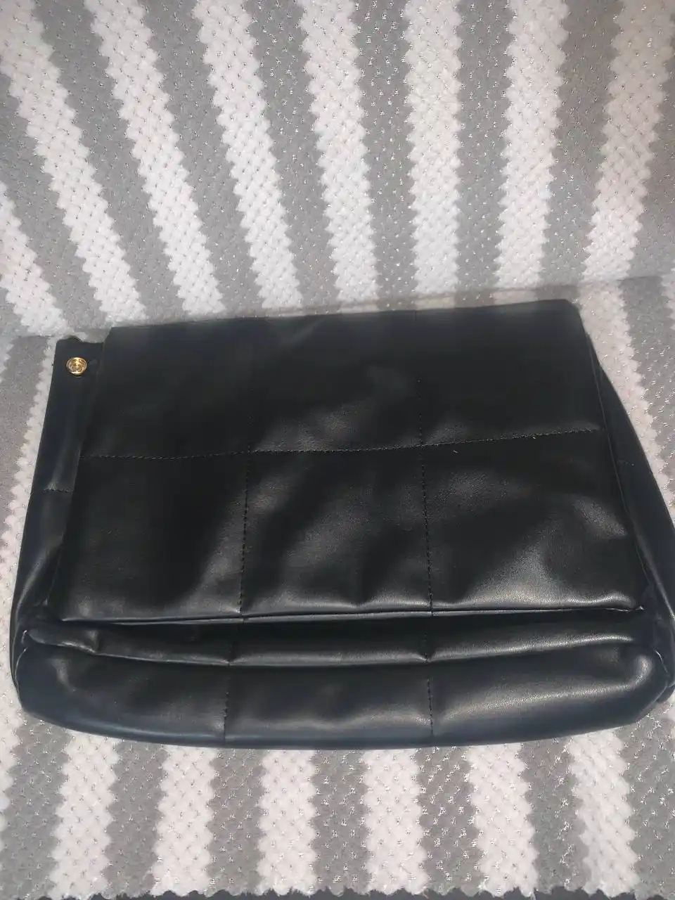 Ayollar uchun yelkama sumka, eko charm, A4 formatli