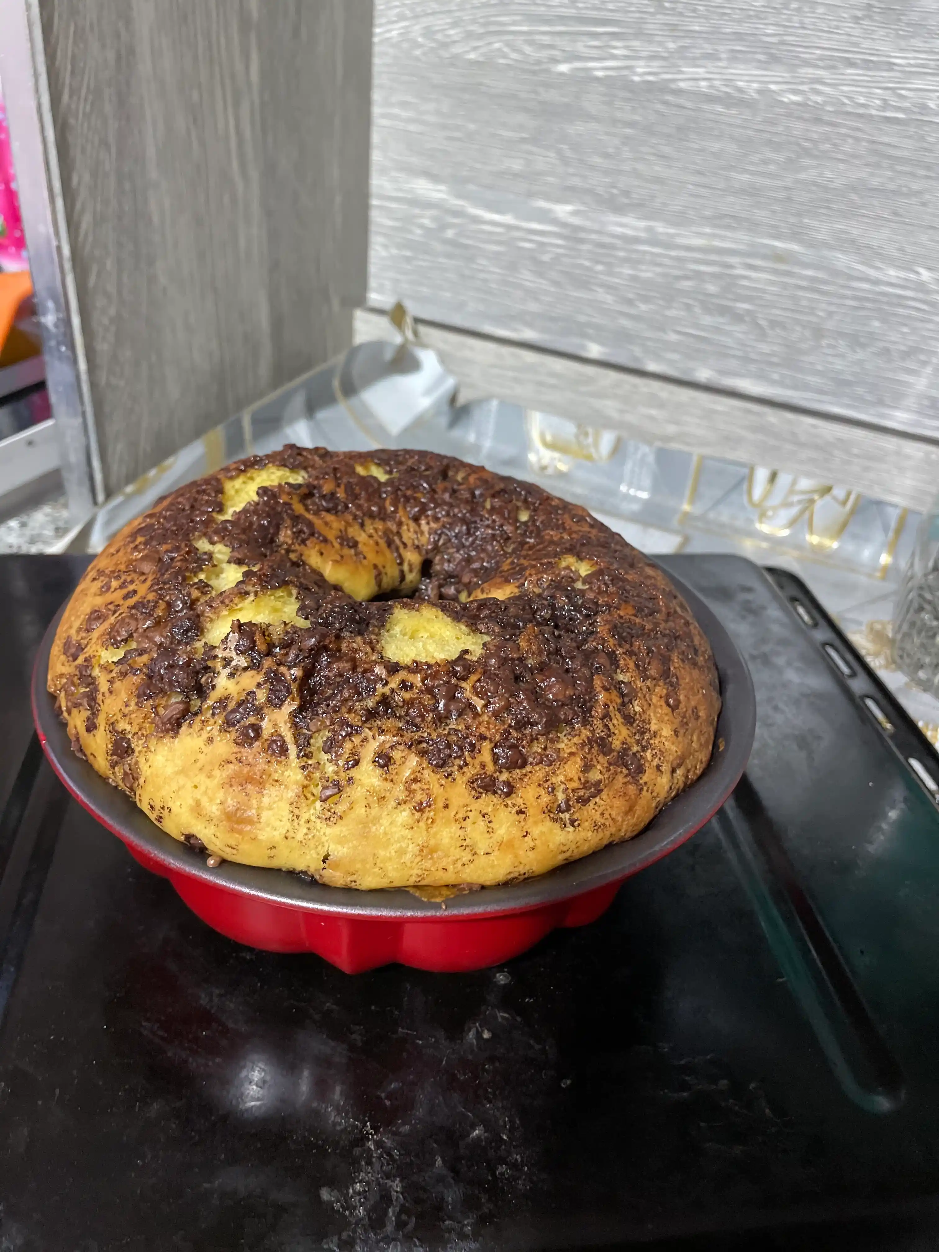 Piroglar, kekslar, tortlar, mussli desertlar, biskvitlar pishirish qandolatchilik shakli