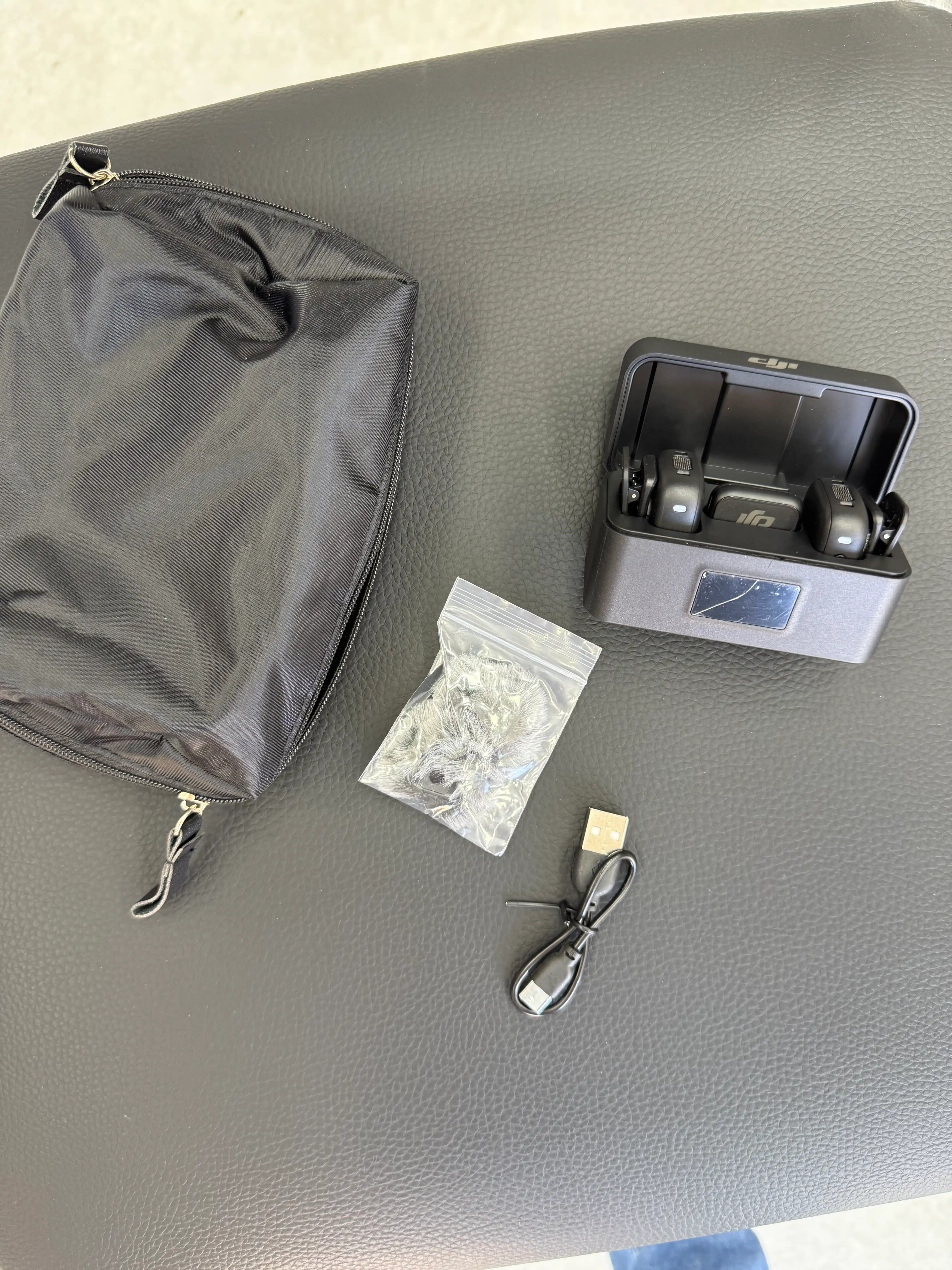 Simsiz Mikrofon 2TX+1RX, Type-C va Lightning Adapter, Shovqinni Kamaytirish