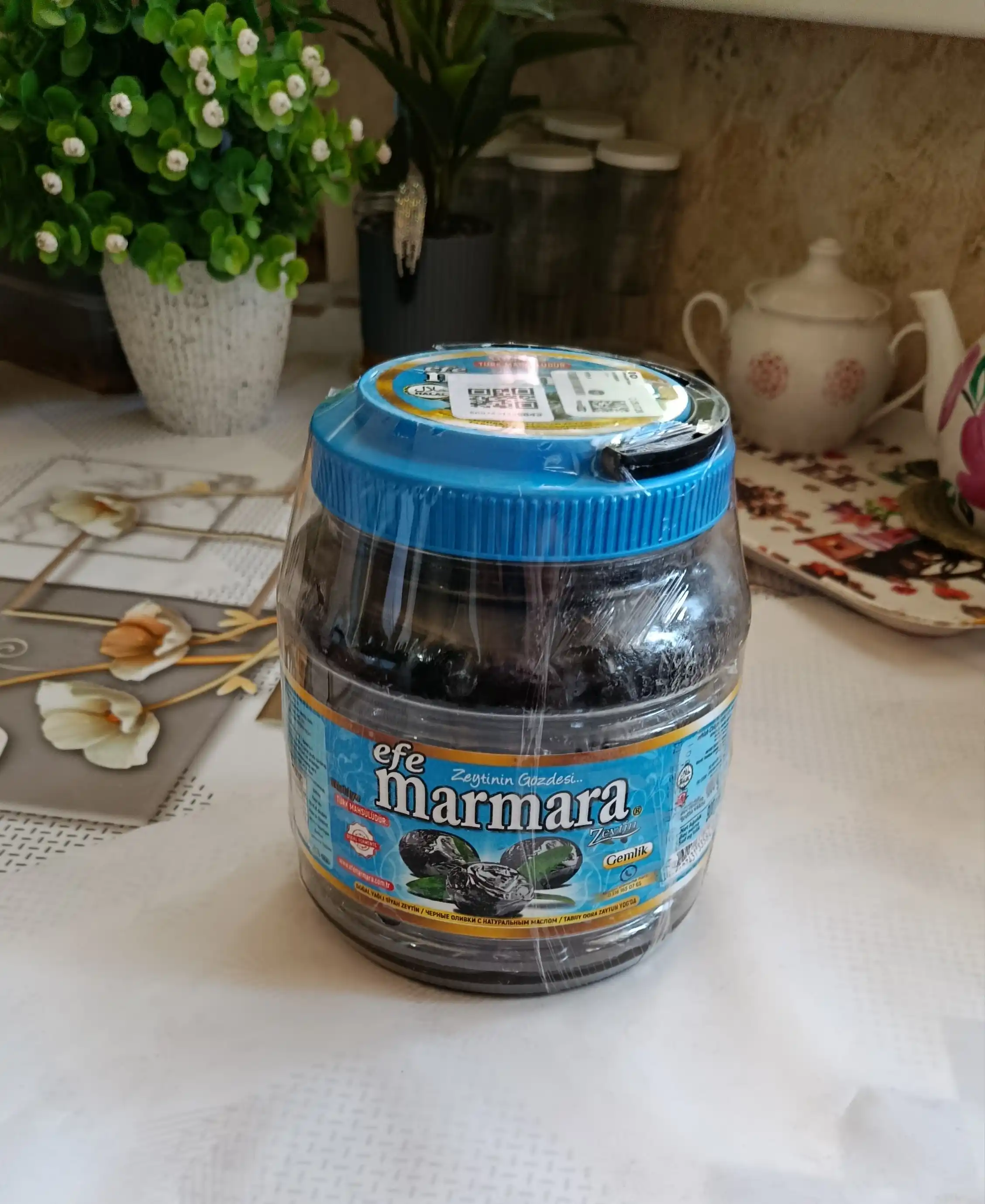 Turkiyaning qora zaytun danakli, vakuum qadoqda, Efe marmara