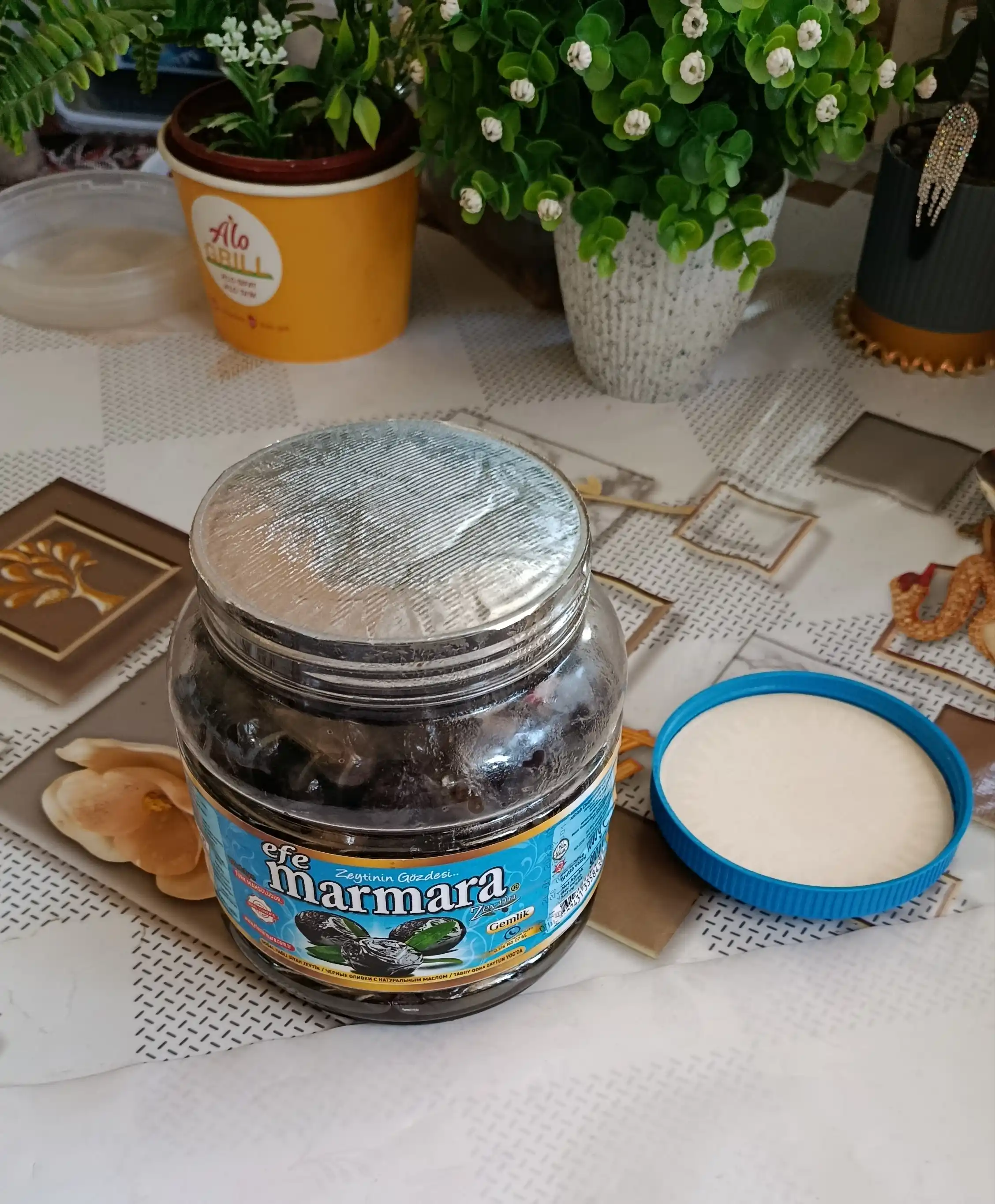 Turkiyaning qora zaytun danakli, vakuum qadoqda, Efe marmara