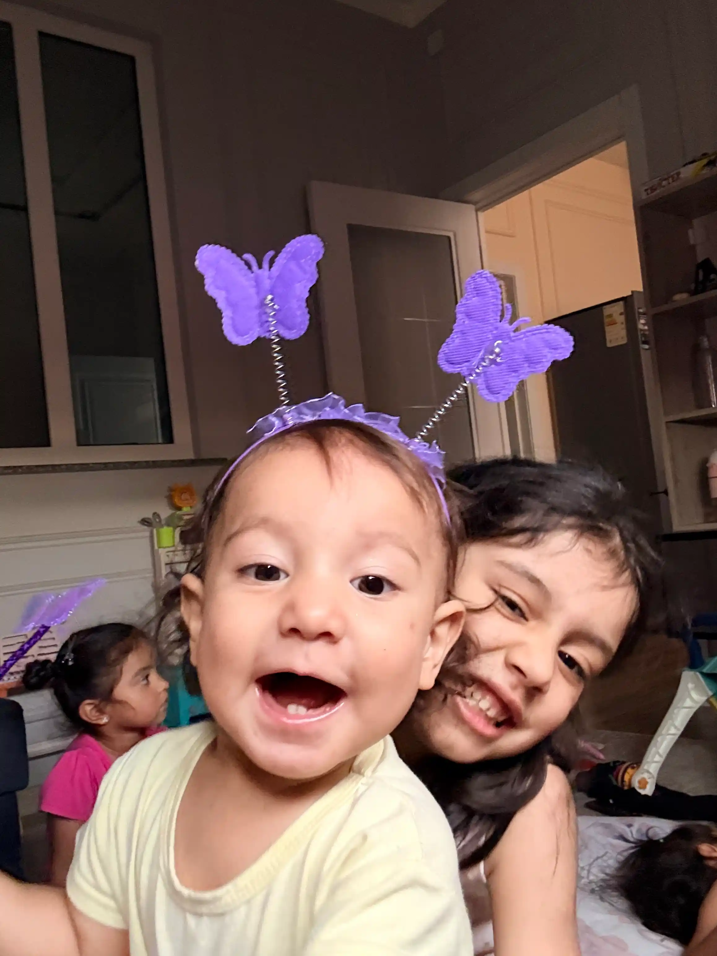 Xar xil rangda yonadigan pari qanotlari, kapalak kostyumi, qizlar uchun 3 talik set