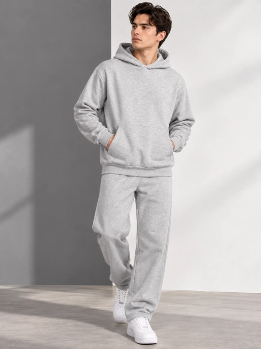 Xudi oversize, ichida nachyos, issiq, uniseks, ko‘cha sayri uchun uslubi