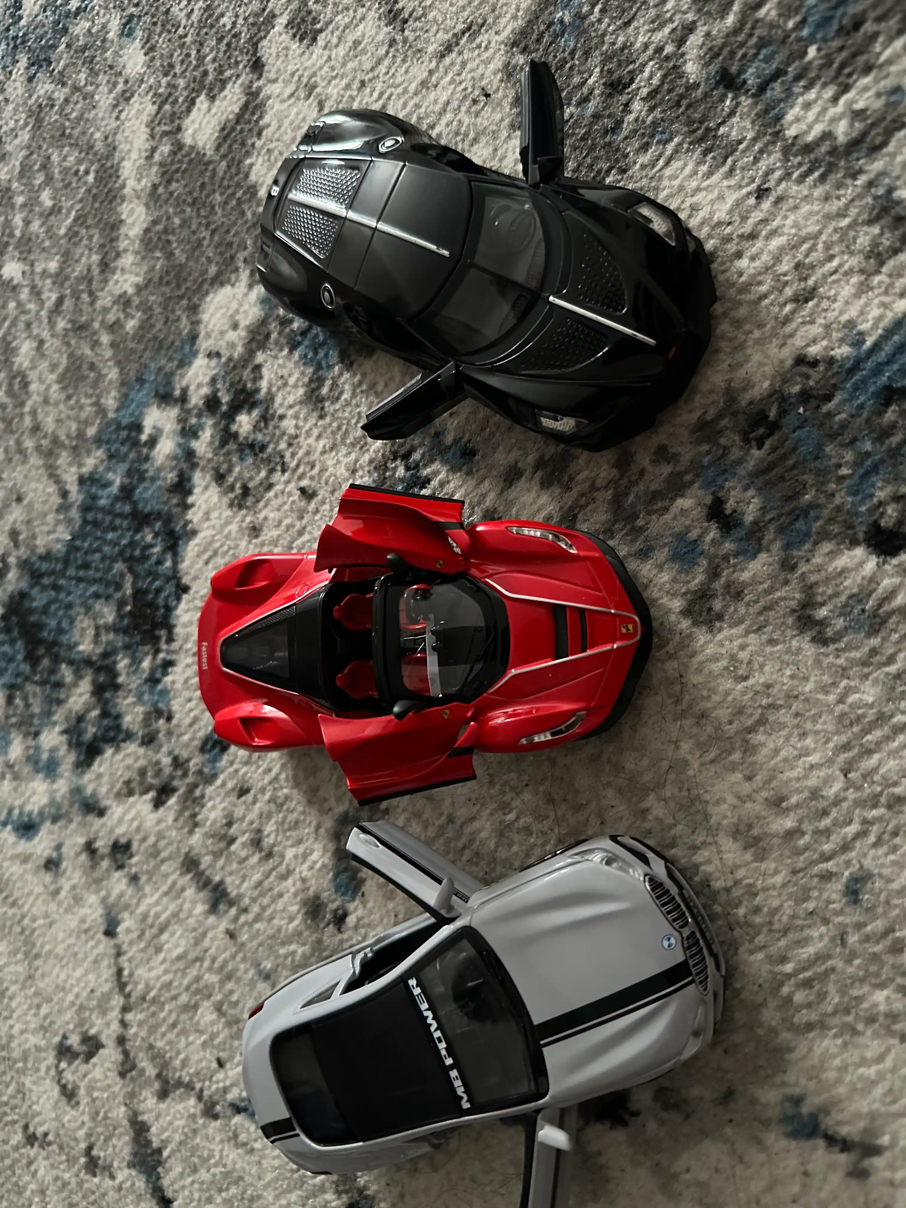 Temirli mashina. BMW, Bugatti va Pagani 1:36 masshtab. Sovg'a uchun kolleksiya uchun