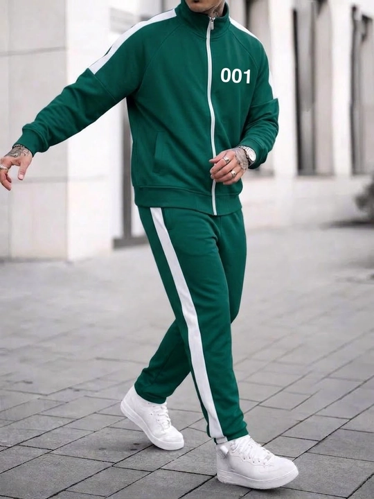 Erkaklar sport kostyumi