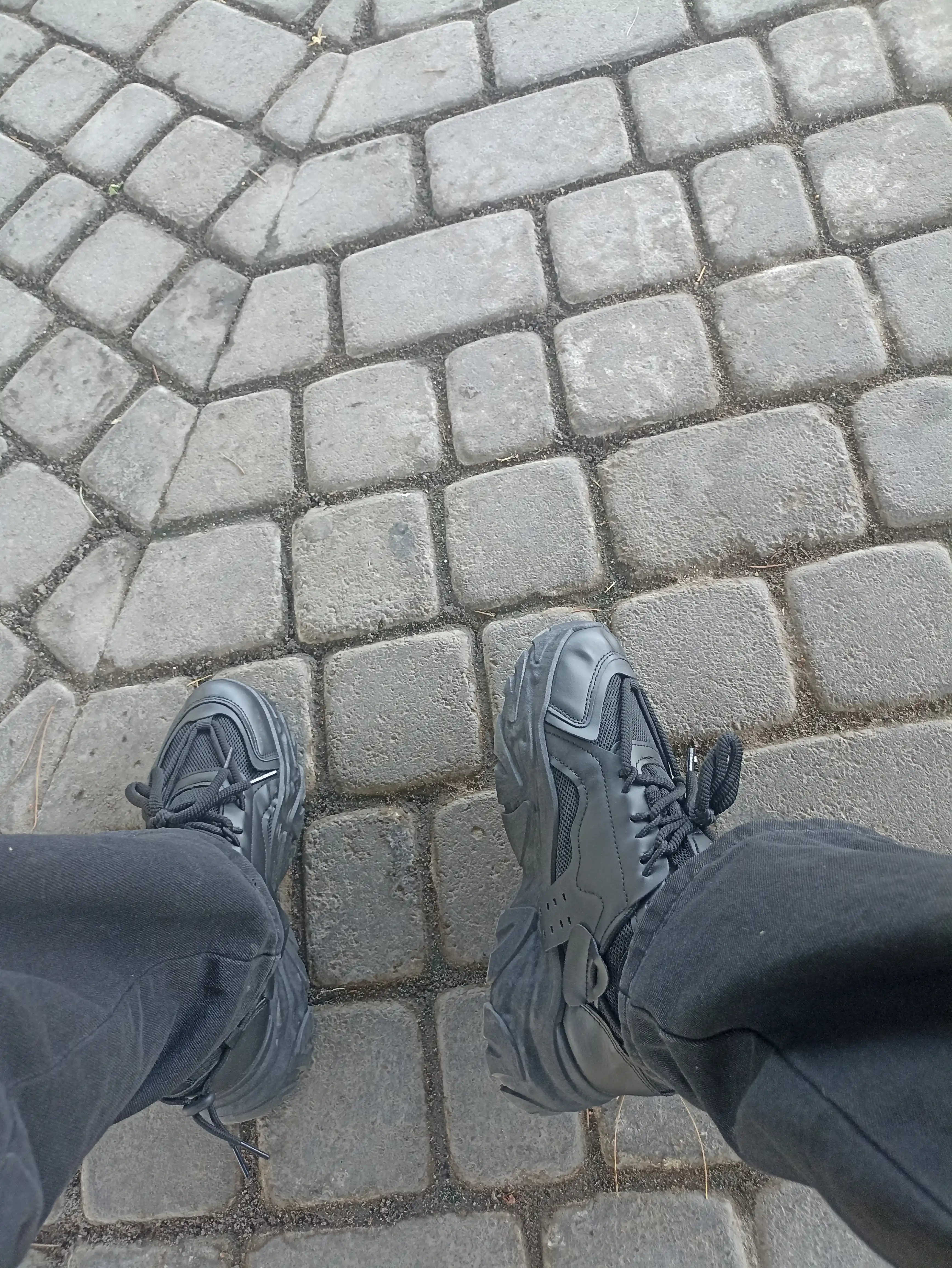 Erkaklar krossovkalari, yoz, bahor, kuz uchun, o'lchamlari 39 - 44