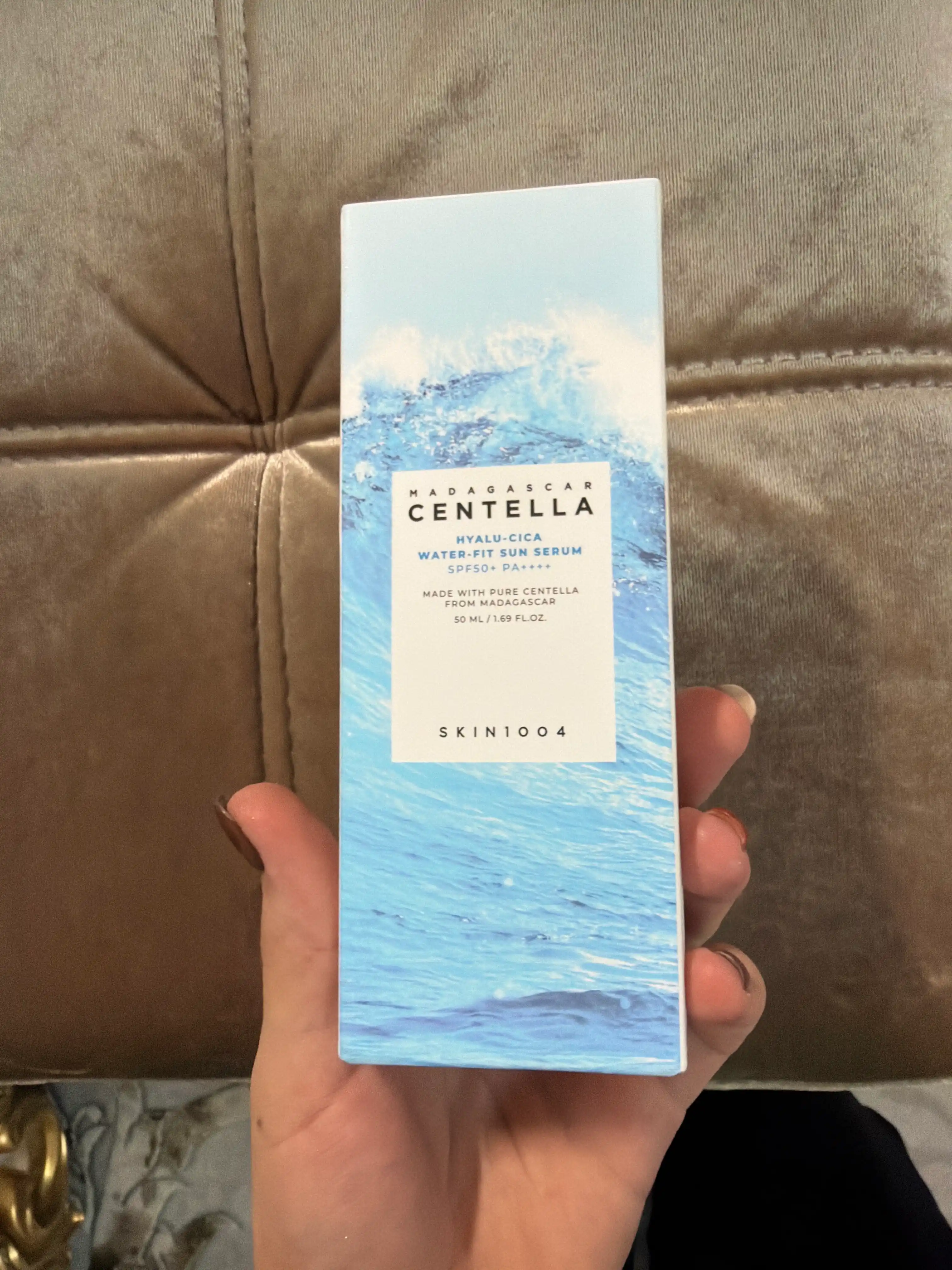 Quyoshdan qarshi spf krem SKIN1004 Madagascar Centella Hyalu-Cica Water-Fit SPF50 /PA++++
