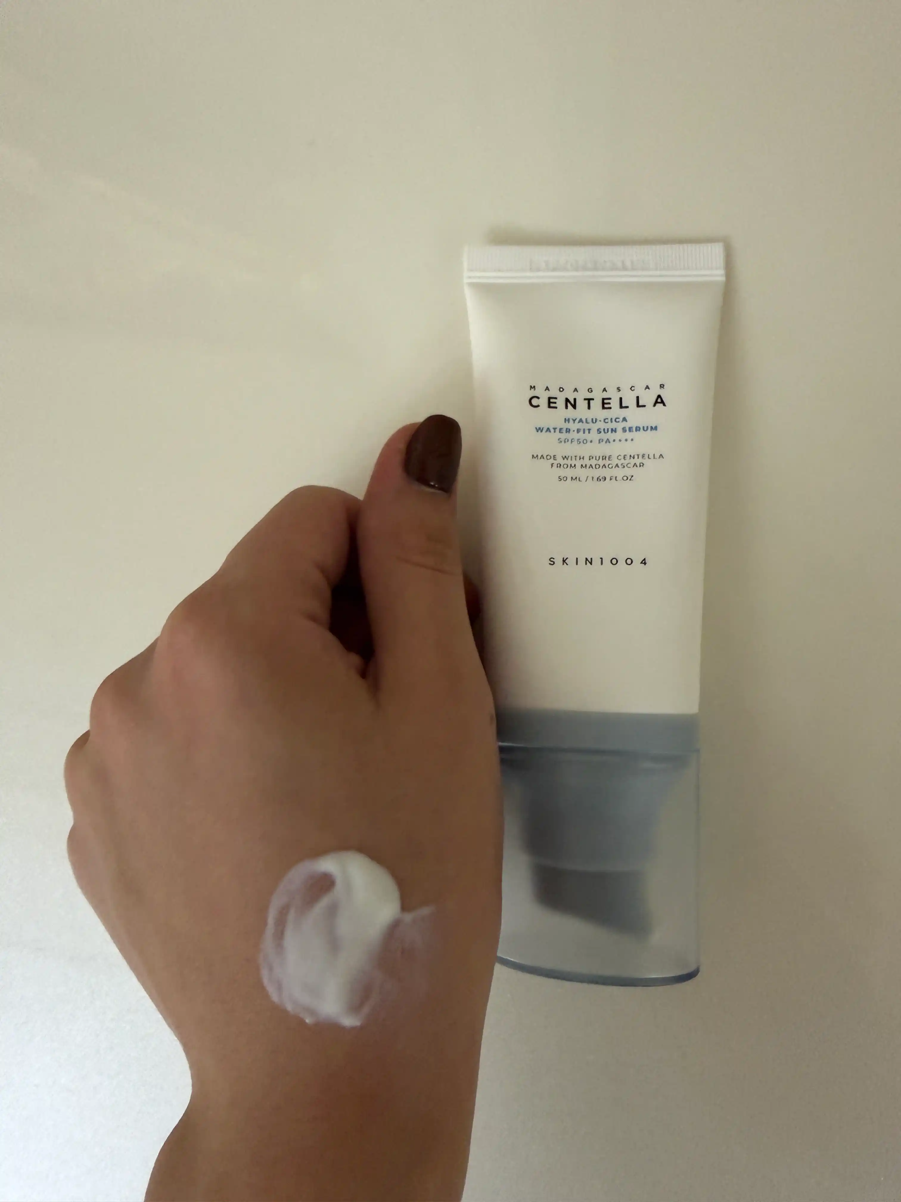 Quyoshdan qarshi spf krem SKIN1004 Madagascar Centella Hyalu-Cica Water-Fit SPF50 /PA++++