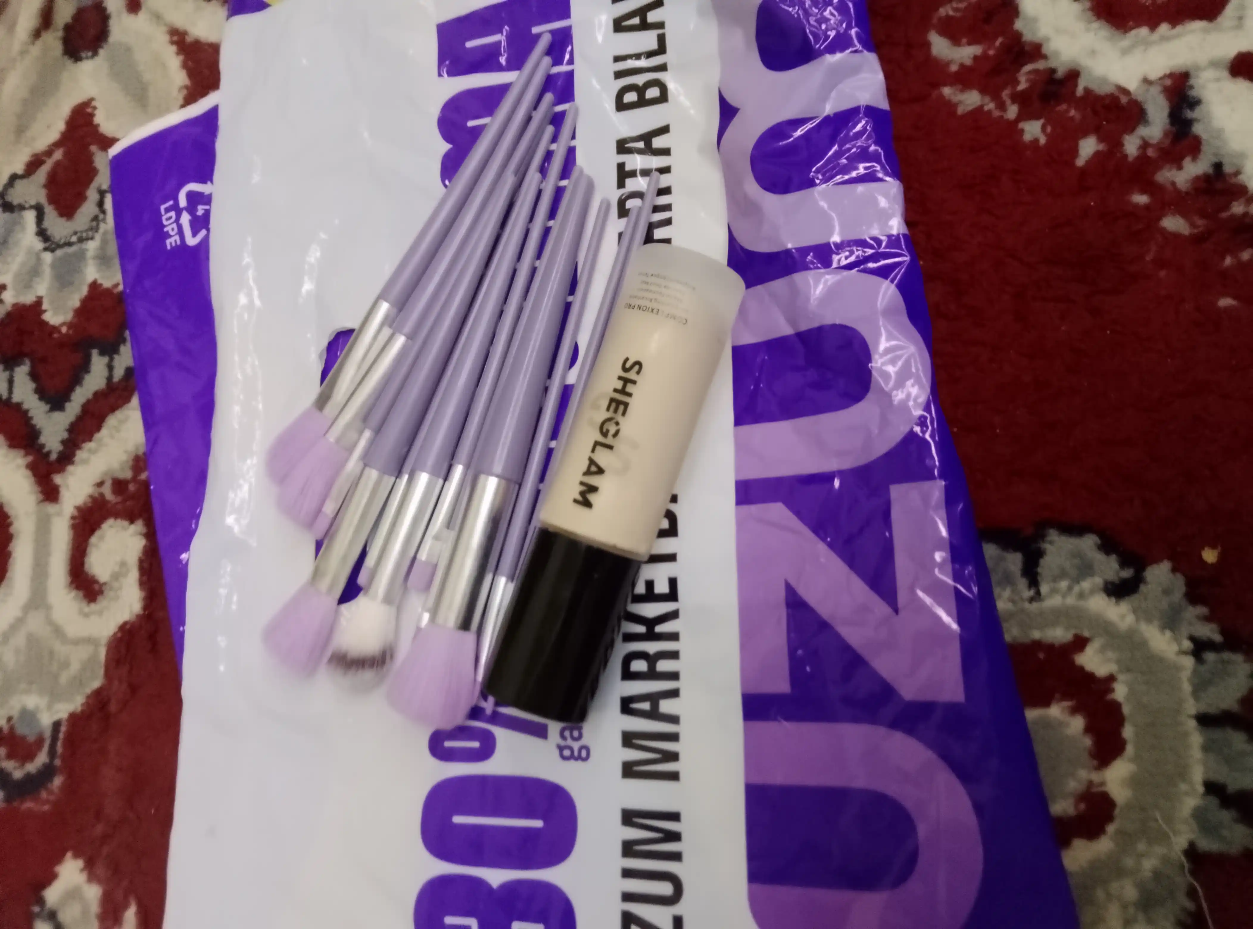 SHEGLAM tonal kremi, yuz terisi uchun makiyaj asosi, tabiiy xira tus, 35 ml