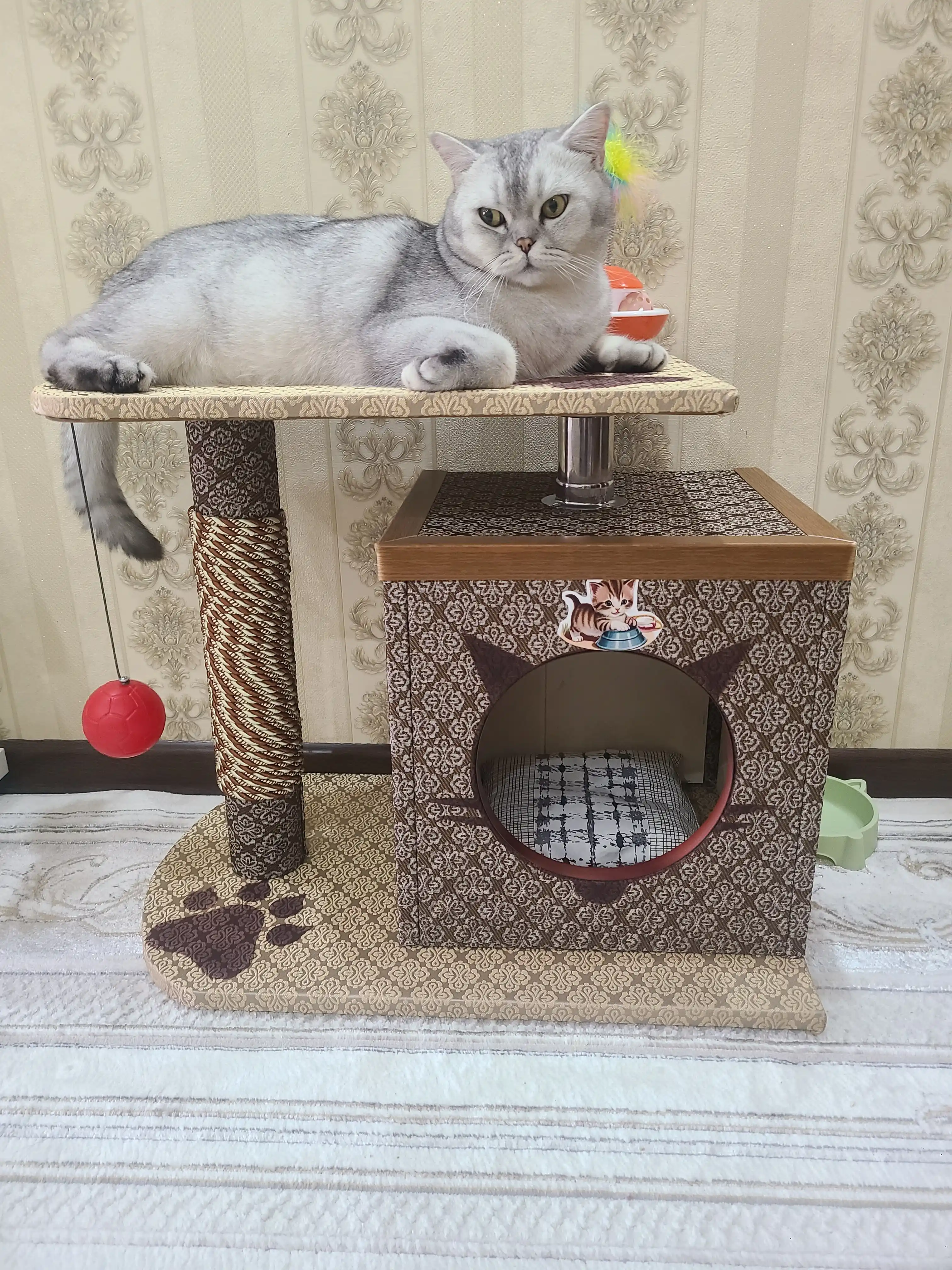 Домик для кошки, с отпечатком лапки и мягкой отделкой