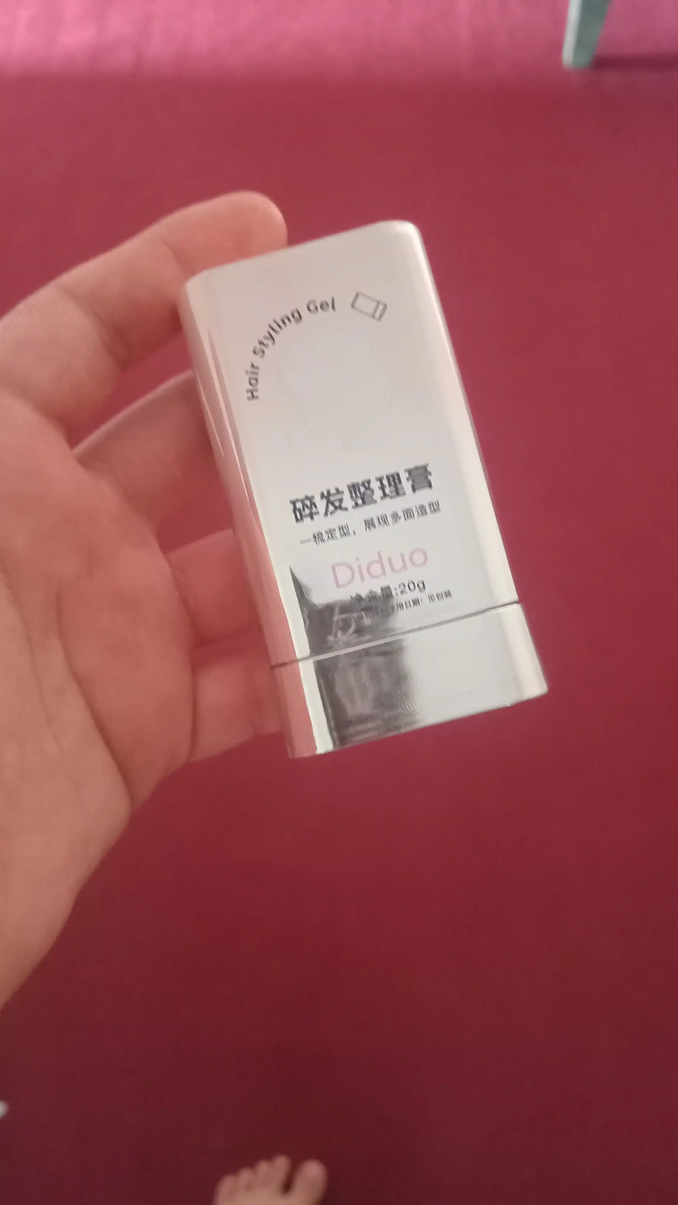 Diduo soch uchun vosk-stik, soch turmagi va mayda tuklarni tekislash uchun fiksator, 20 g
