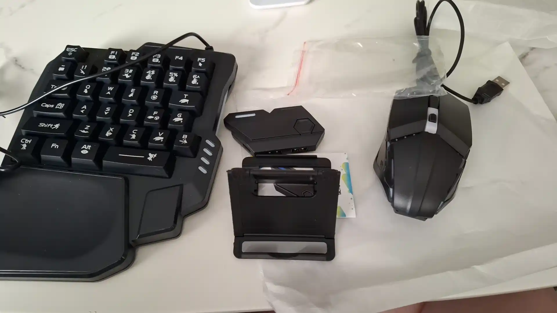 Telefon, planshet uchun geympad klaviatura va sichqoncha