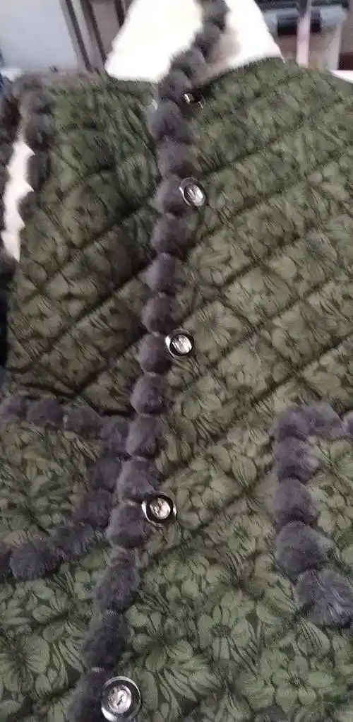 Ayollar uchun eko-mo‘ynadan tikilgan issiq nimcha, qavilgan yengsiz ko‘ylak, 2XL–5XL