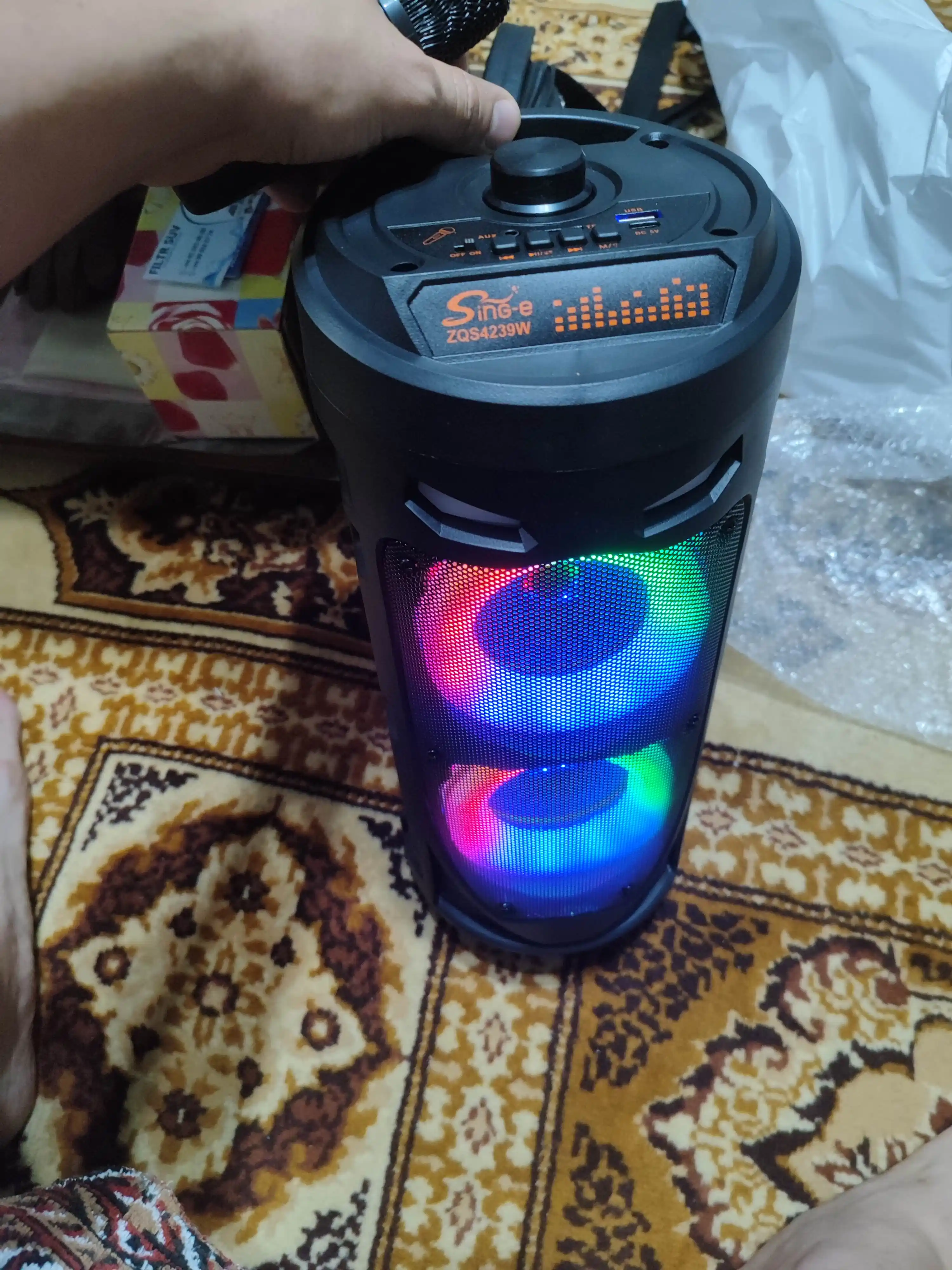 Katta Bluetooth simsiz kolonka, karaoke, RGB yoritish, mikrofon va pult bilan