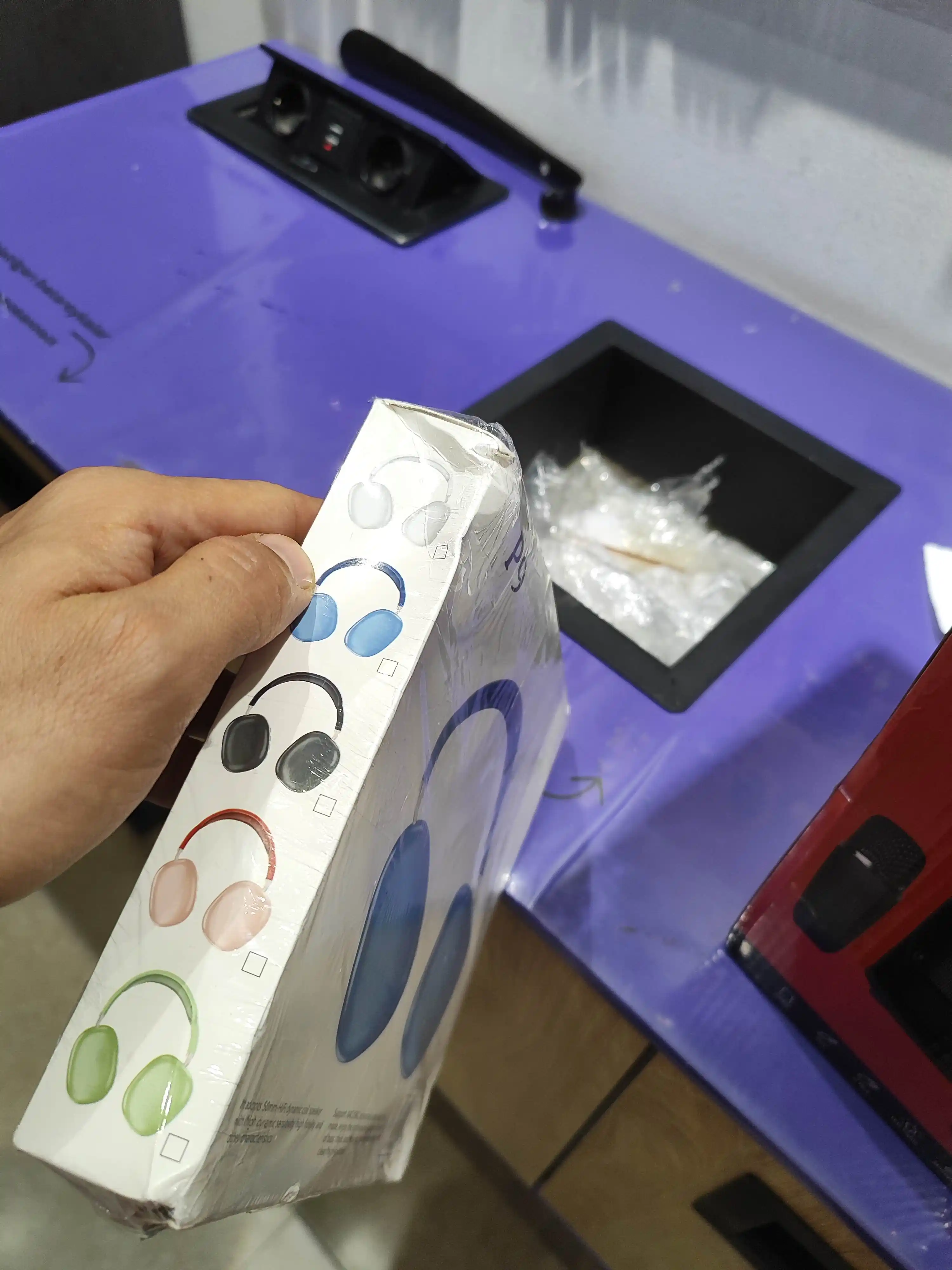 Katta Bluetooth simsiz kolonka, karaoke, RGB yoritish, mikrofon va pult bilan
