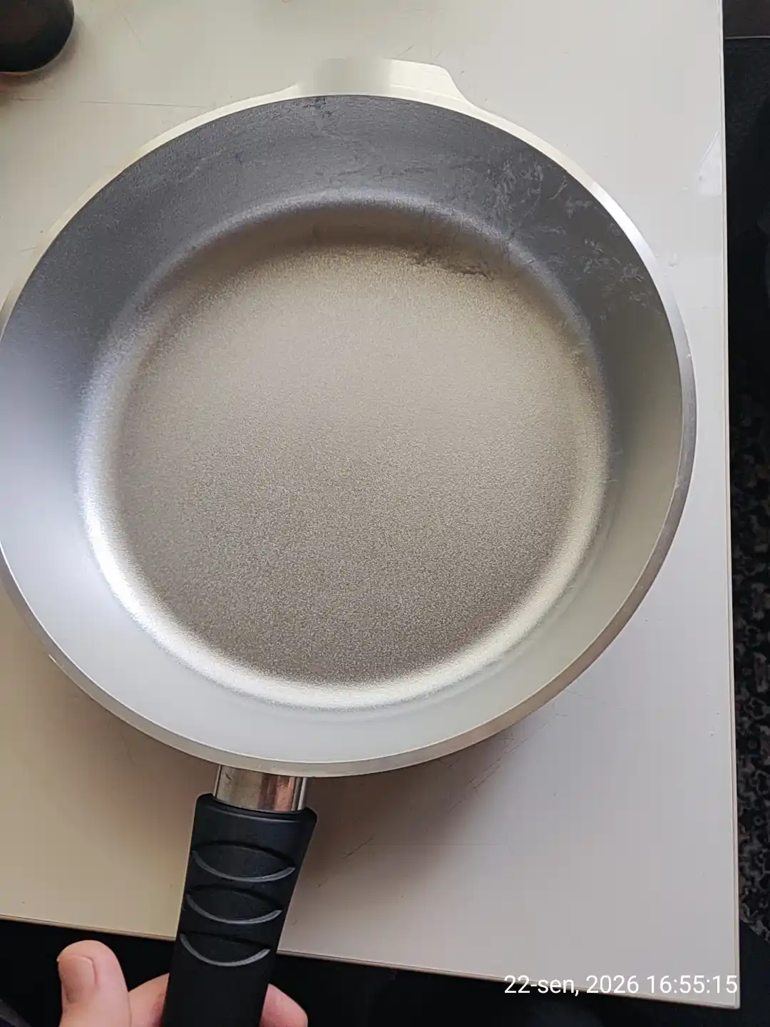 Tova Kukmara, qalinlashgan pastki bilan