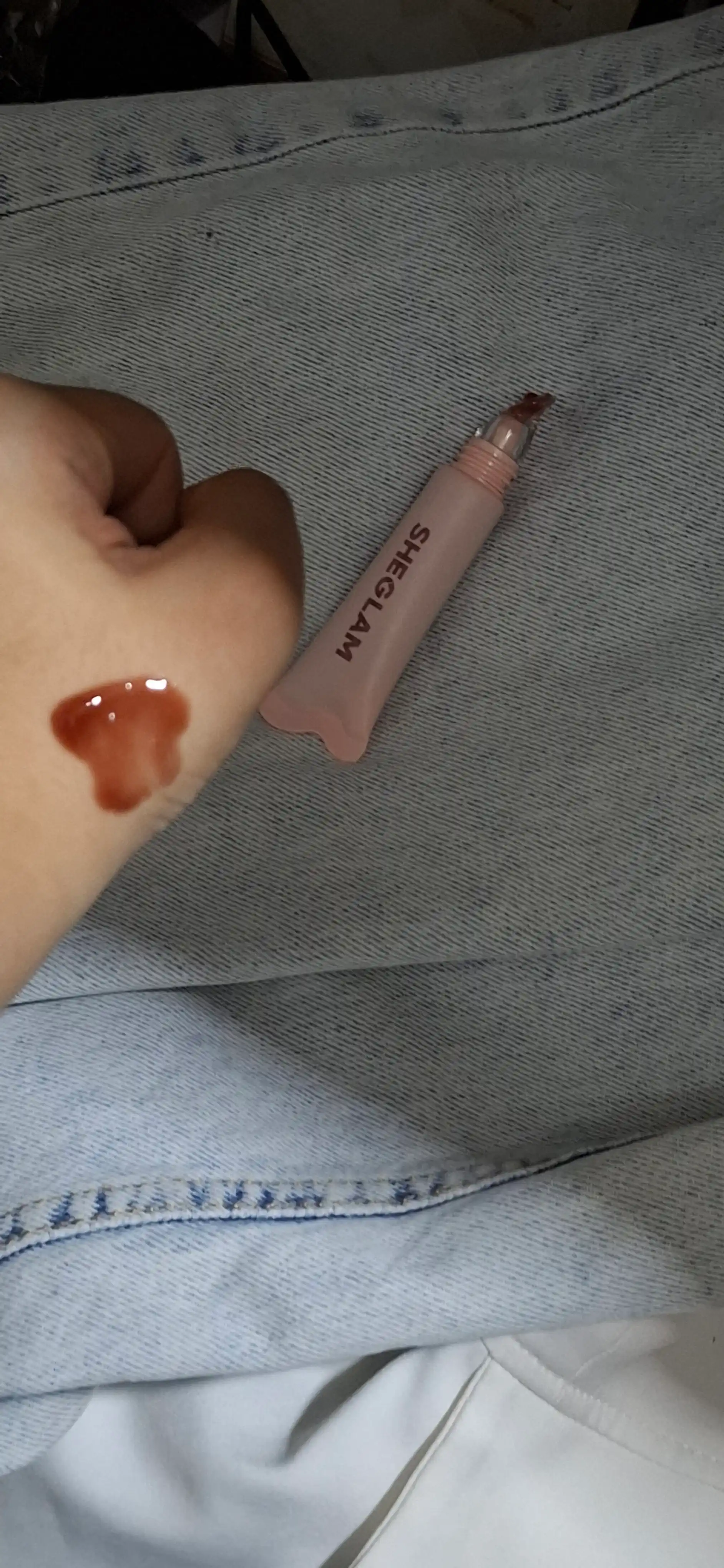 Lab yaltirog‘i SHEGLAM blesk Crystal Glaze, namlovchi