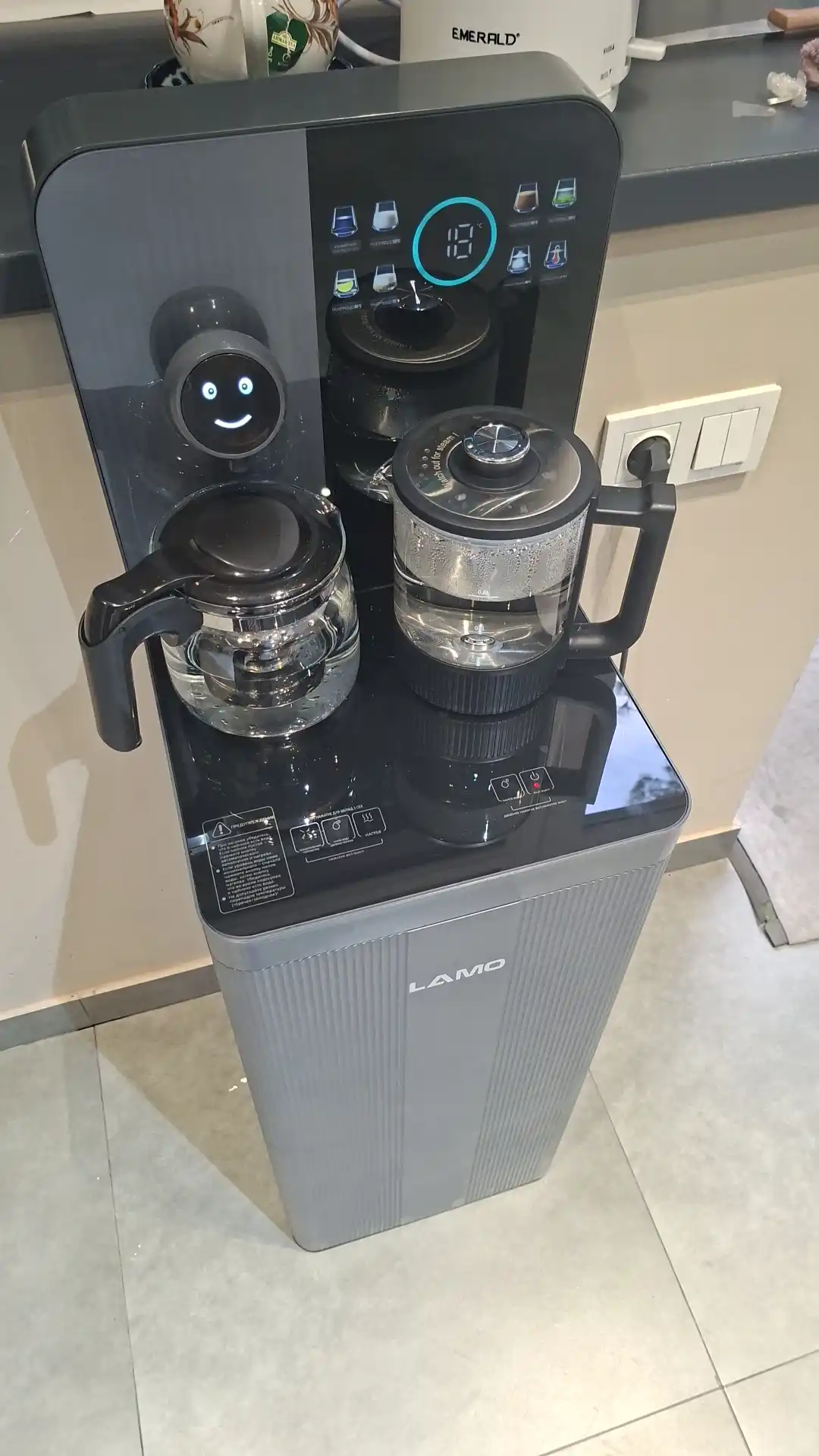 Кулер для воды LAMO LM-TE2503 с чайником и сенсорным управлением