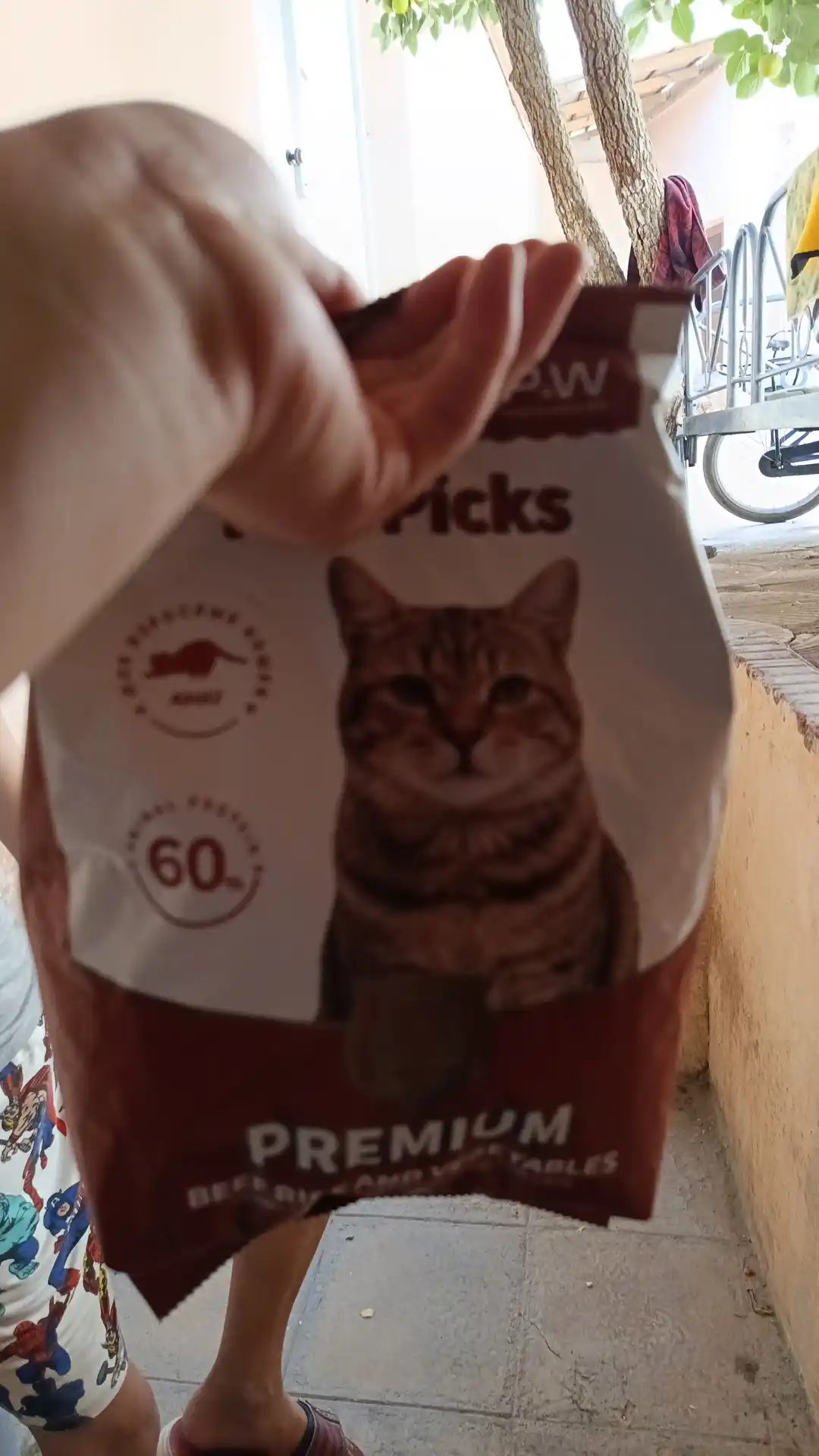 Paw Picks сухой корм для кошек с говядиной и овощами, 1 кг