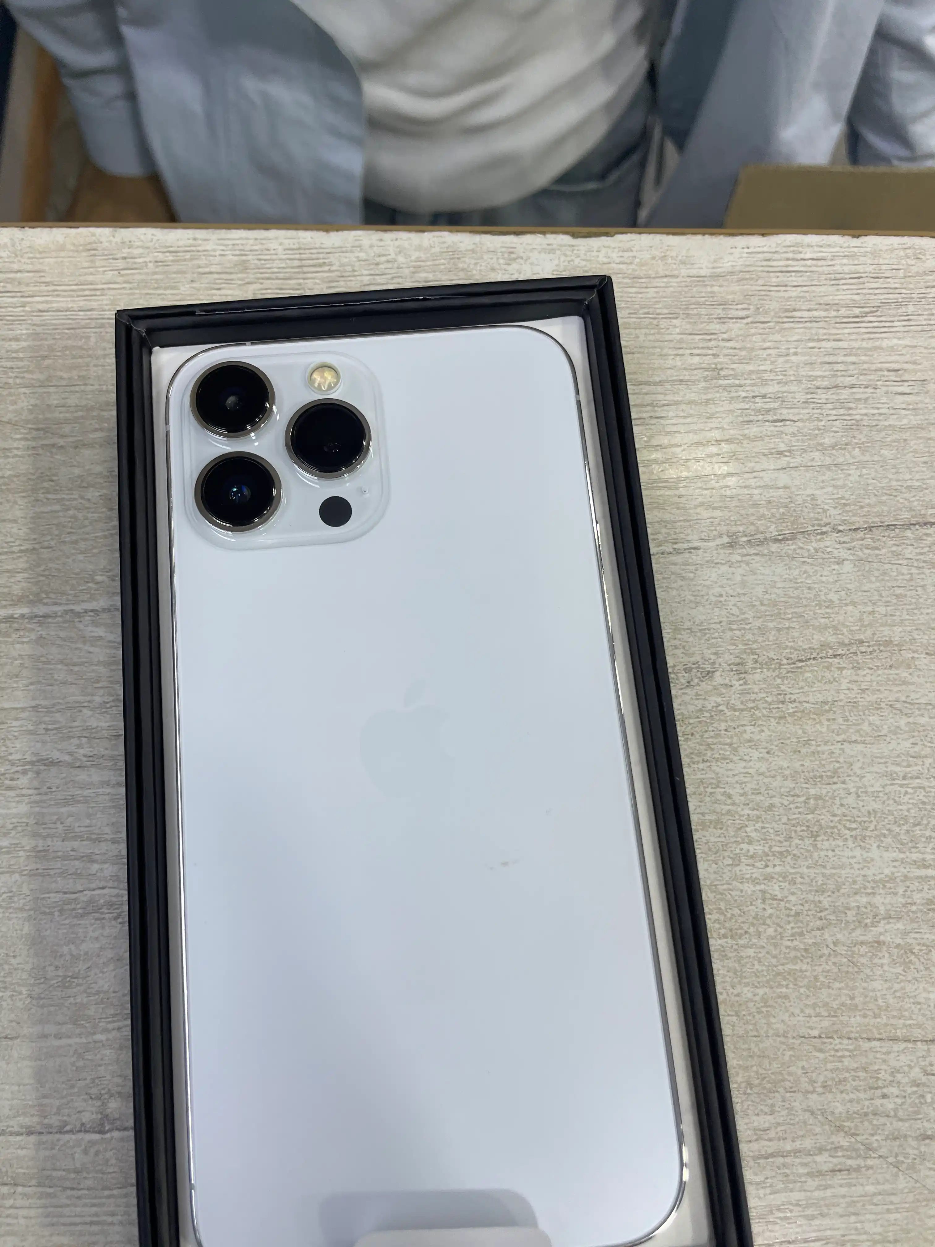 Smartfon Apple iPhone 13 Pro MAX,128/256 SIM+sim, g‘ilof va shisha sovg‘a sifatida
