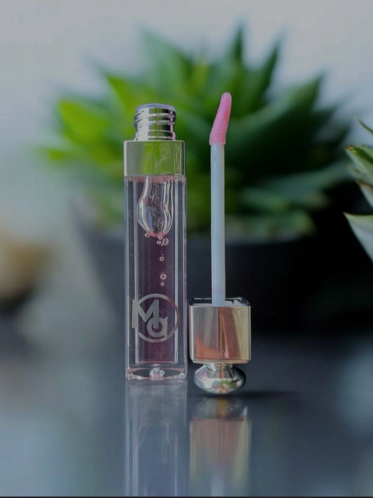 Lab bo‘yog‘i va gloss to‘plami, namlovchi effekt Mocallure Glowy For You