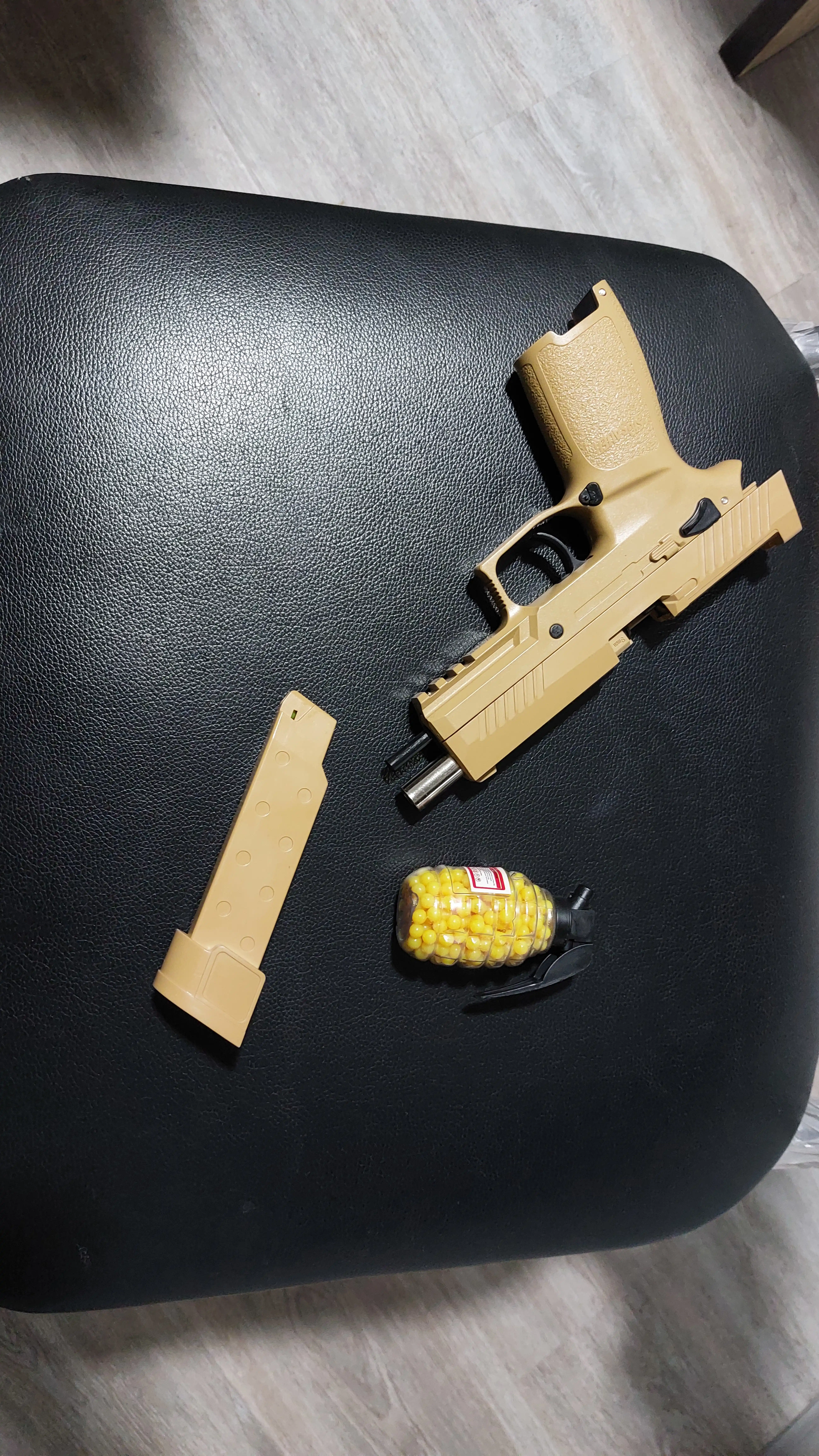 SIG Sauer P320 uslubidagi 6 mm BB Airsoft to‘pponchasi, o‘yinchoq to‘pponcha