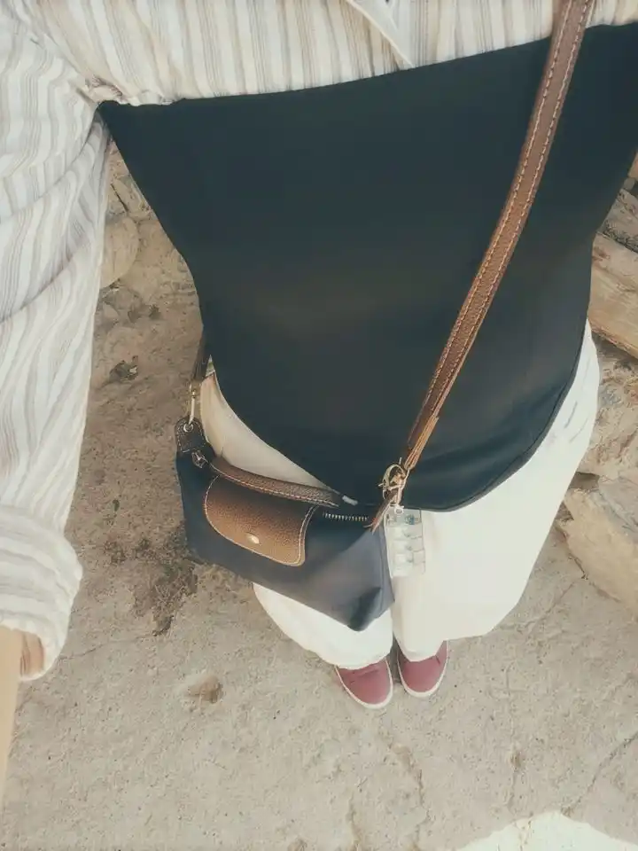 Ayollar sumkasi, kichik, yelkadan osilgan, kross-bodi, eko-charm