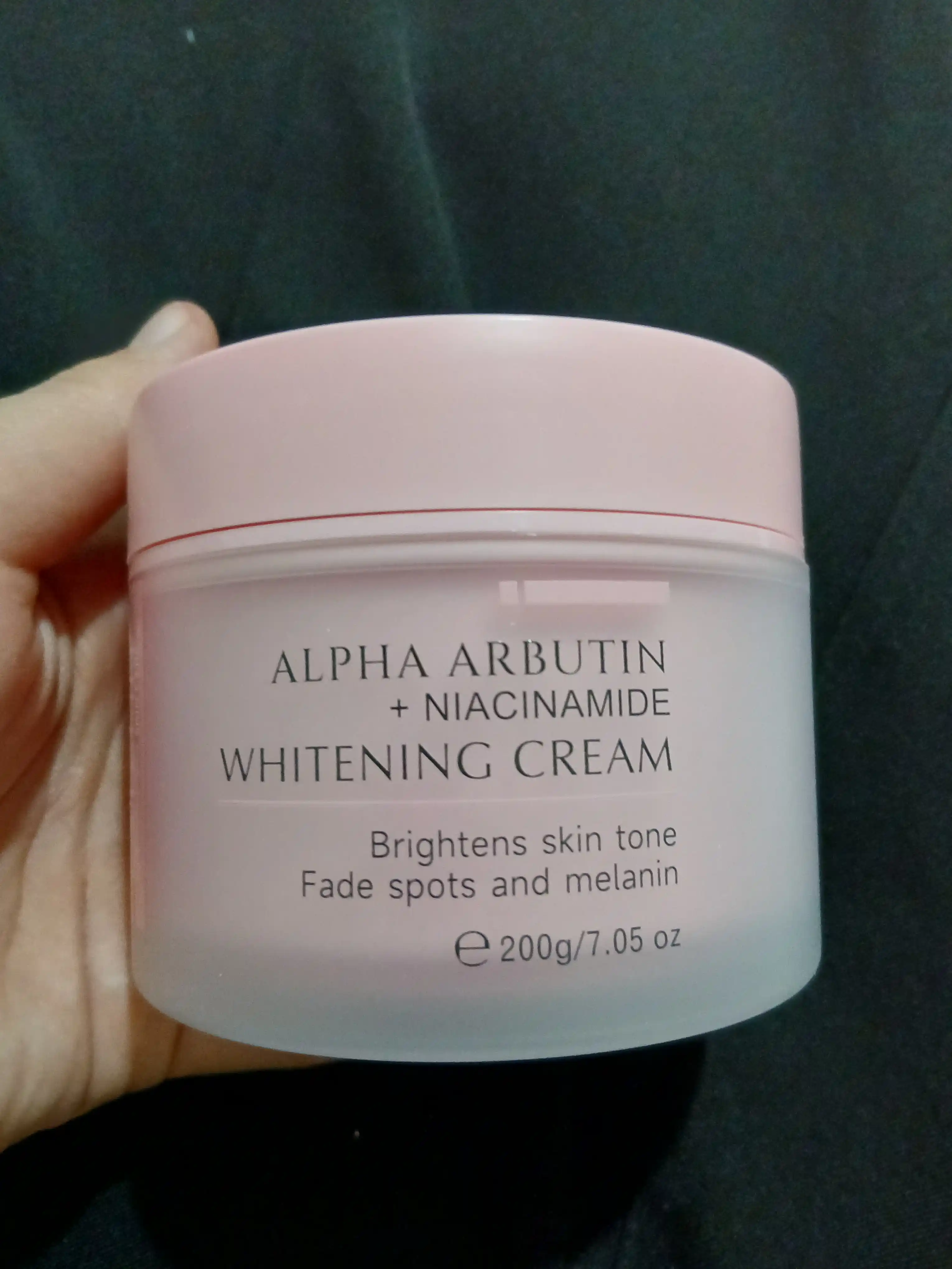 Estelin alfa-arbutin va niatsinamidli pigment dog‘lariga qarshi yuz kremi, 200 g