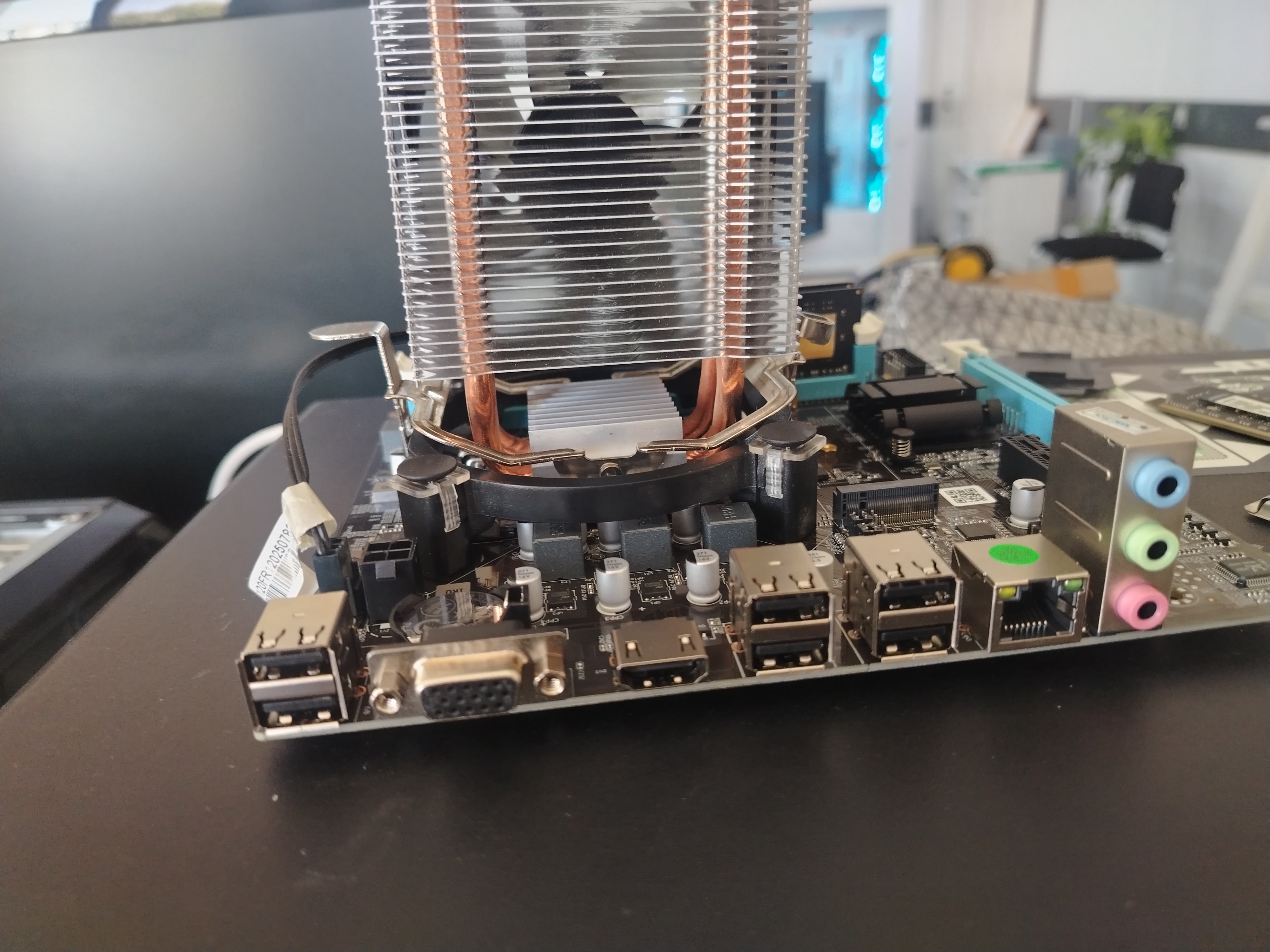 Материнская плата H61 DDR3 1155, сокет поддержка M.2 NVME HDMI VGA