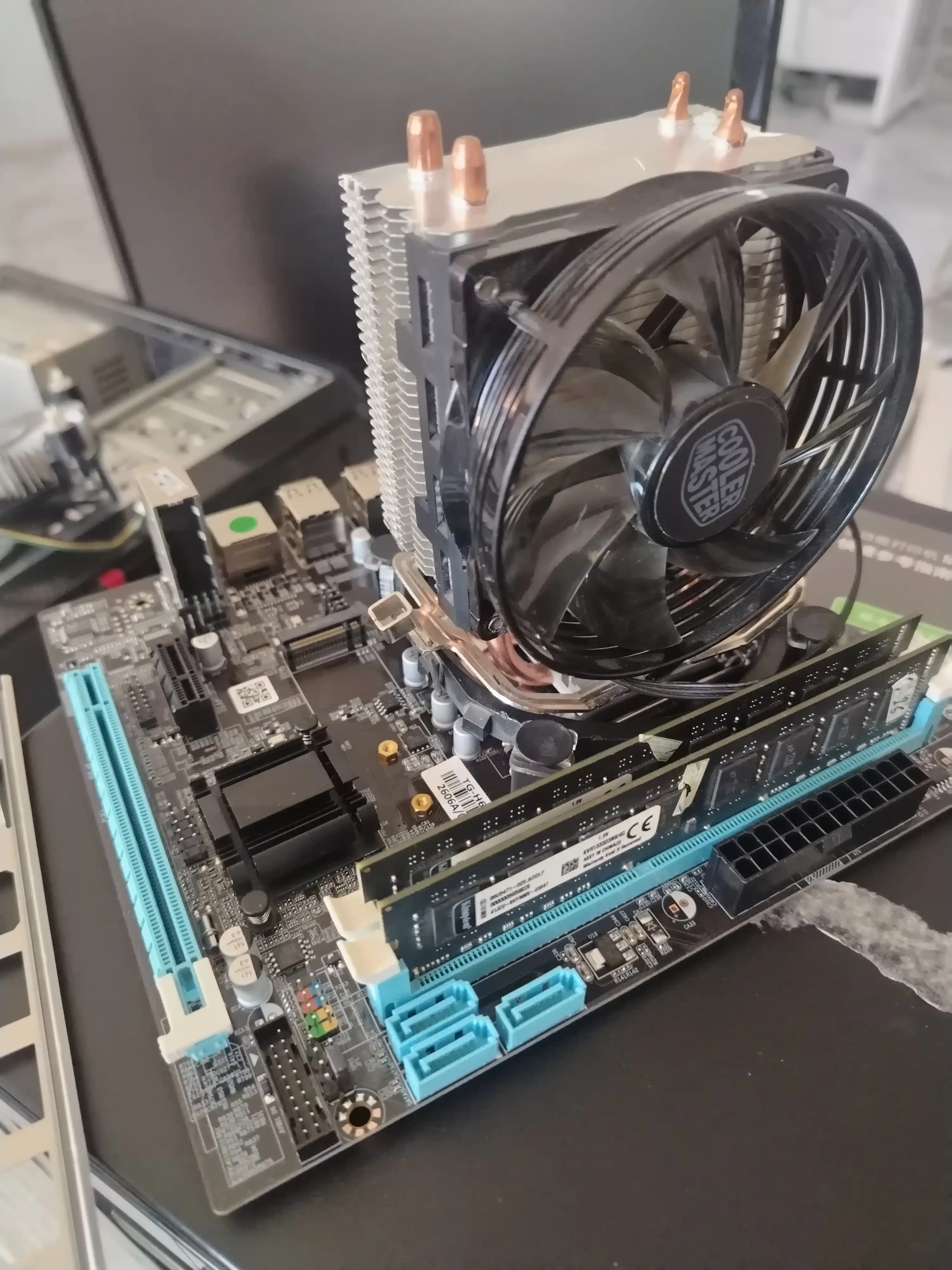 Материнская плата H61 DDR3 1155, сокет поддержка M.2 NVME HDMI VGA