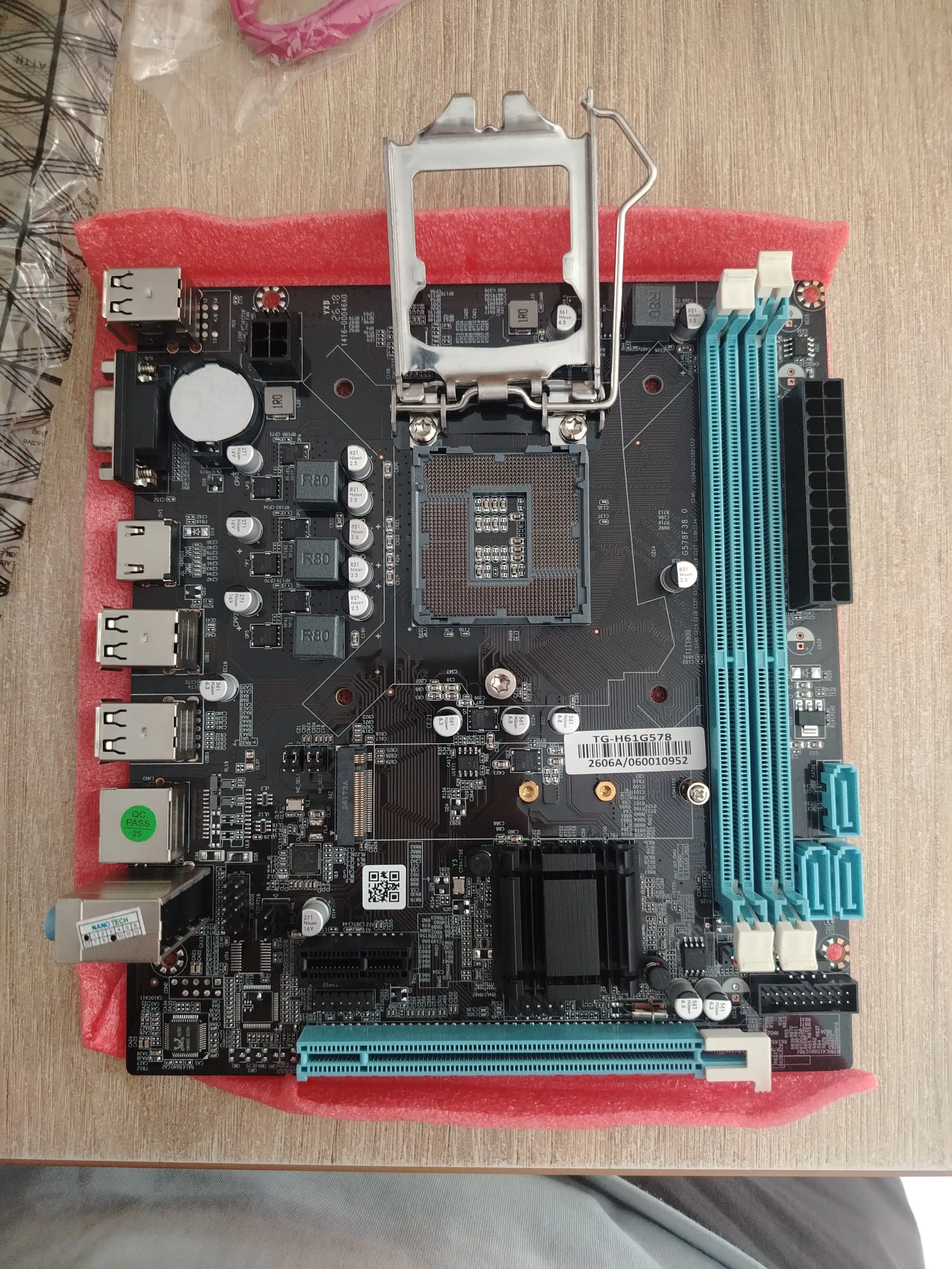 Материнская плата H61 DDR3 1155, сокет поддержка M.2 NVME HDMI VGA