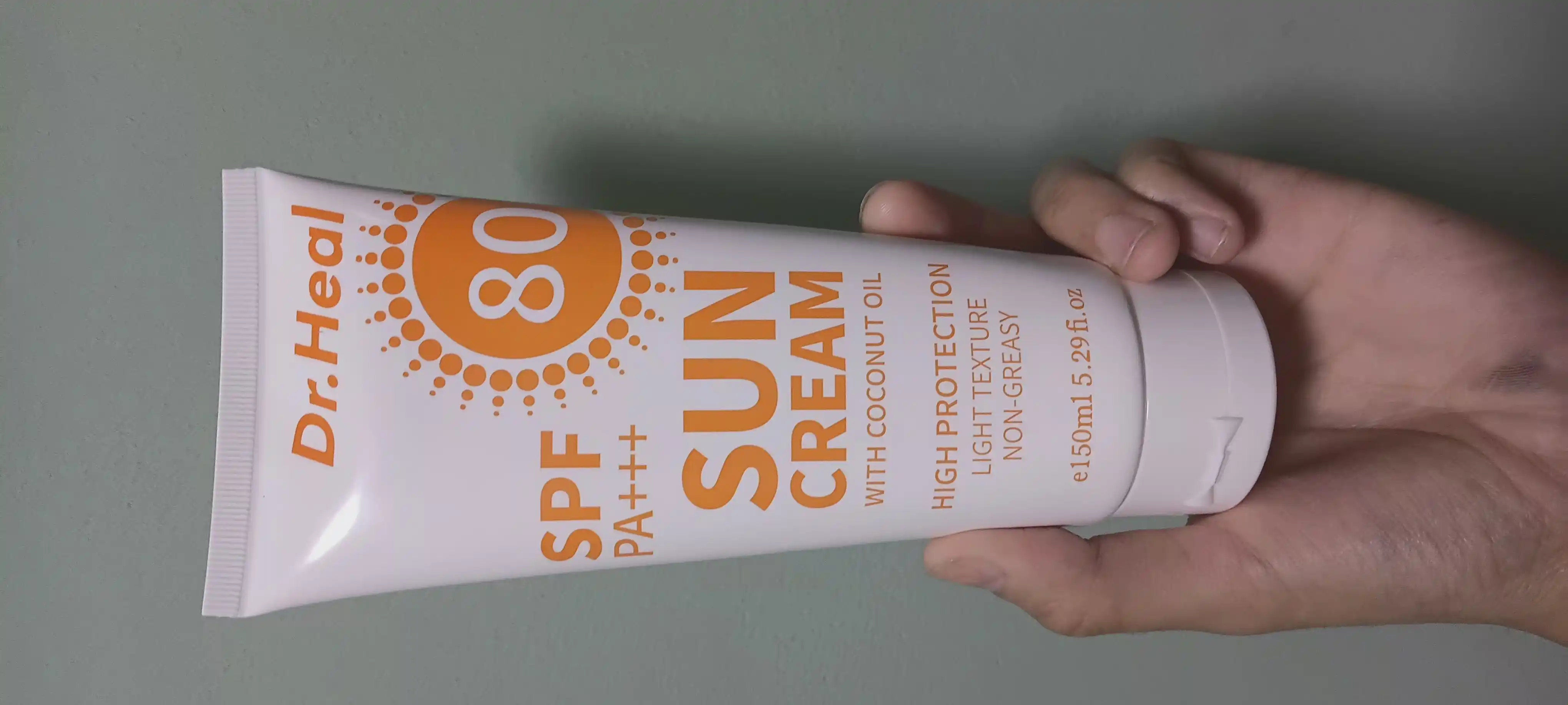 Quyoshdan himoya qiluvchi krem Dr.Heal Sun Cream SPF 80 PA++ E vitamini, kokos moyi 150 ml