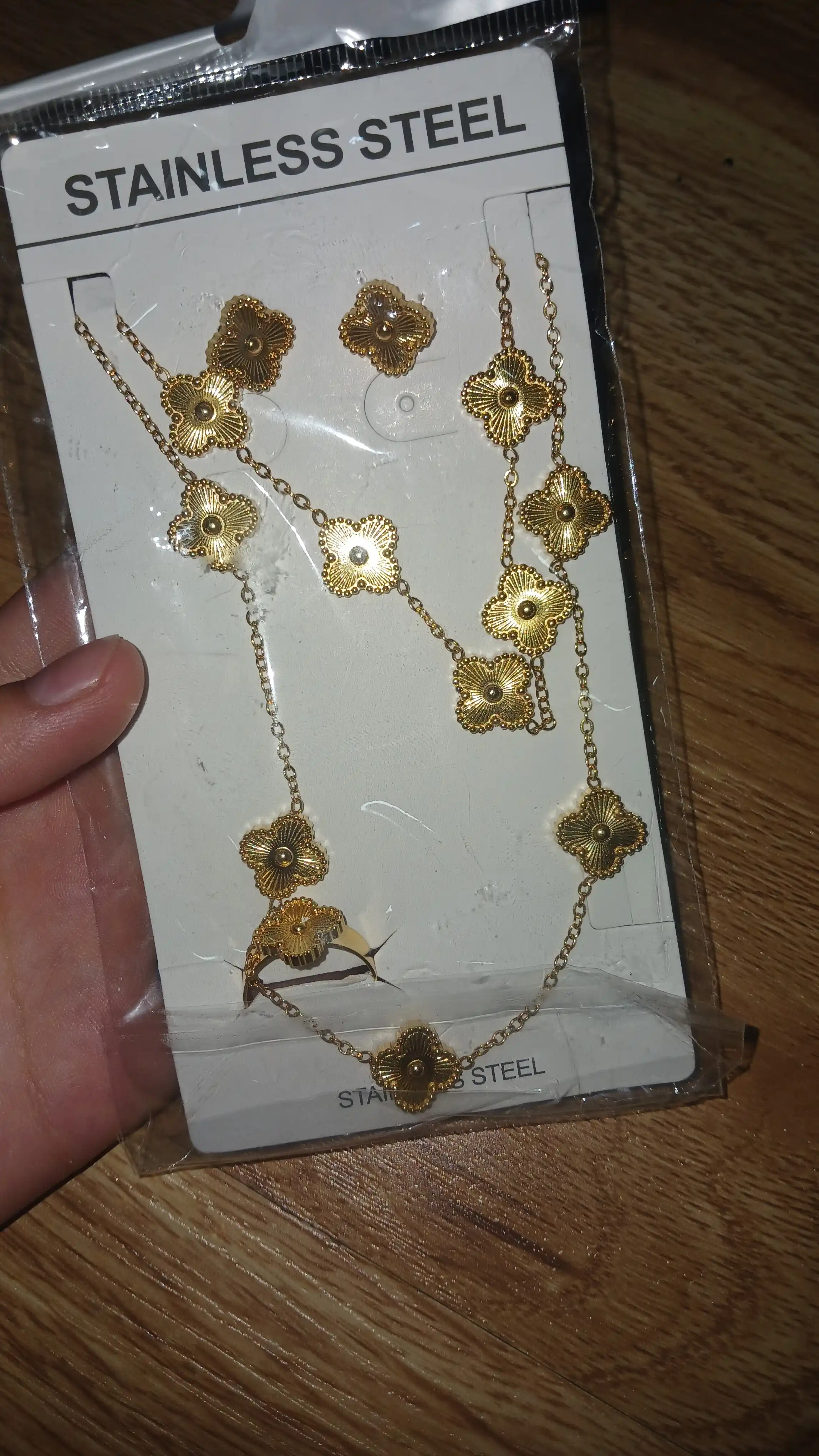 Ayollar, qizlar uchun premium 4 tasi 1 da to‘plam, zanjir, uzuk (16-20), bujiteriya, Van Cleef