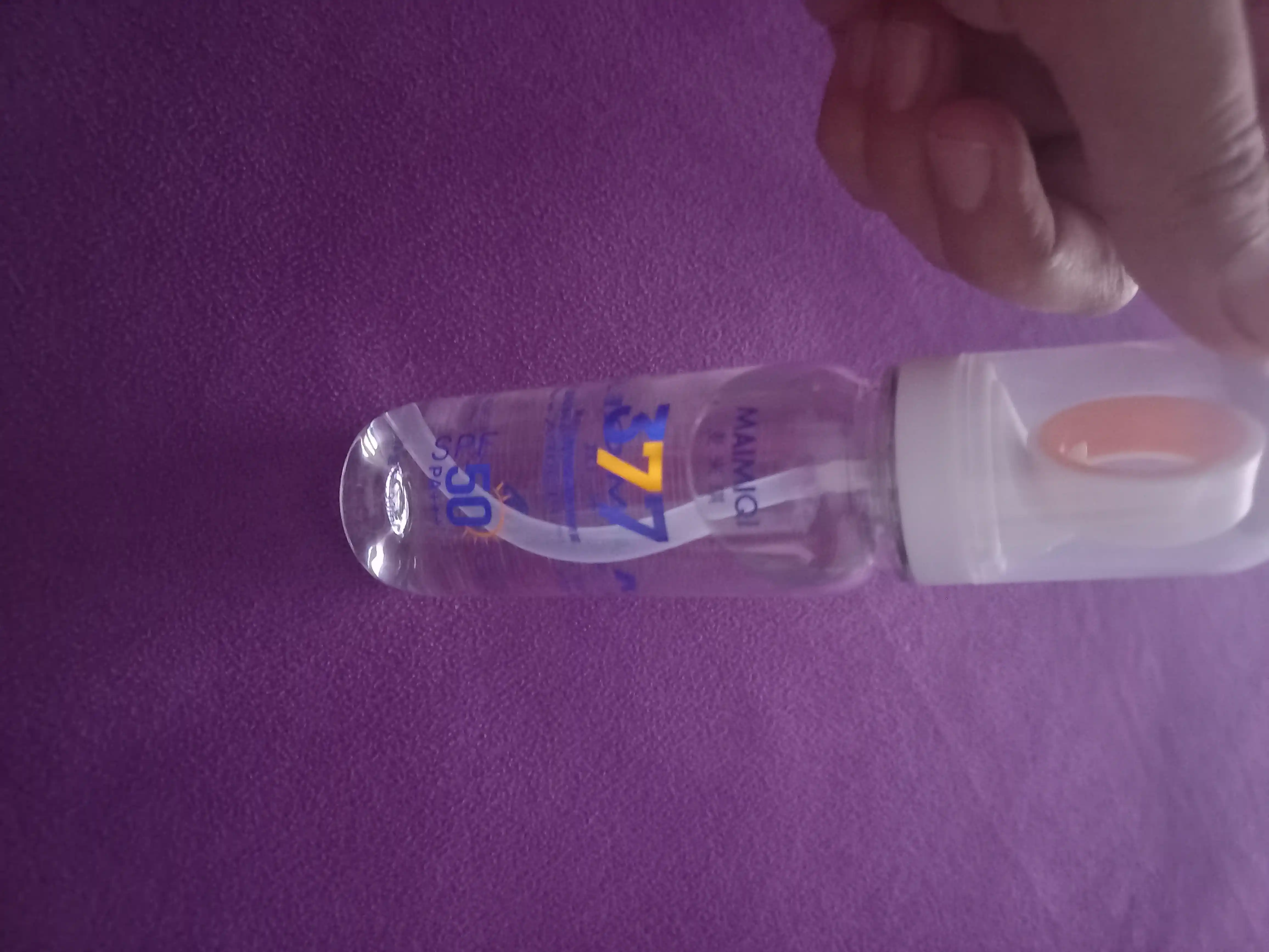 Yuz uchun SPF 50+ quyoshdan himoyalovchi sprey, 377 ultrabinafsha nurli himoya spreyi, SPF namlantiruvchi sprey