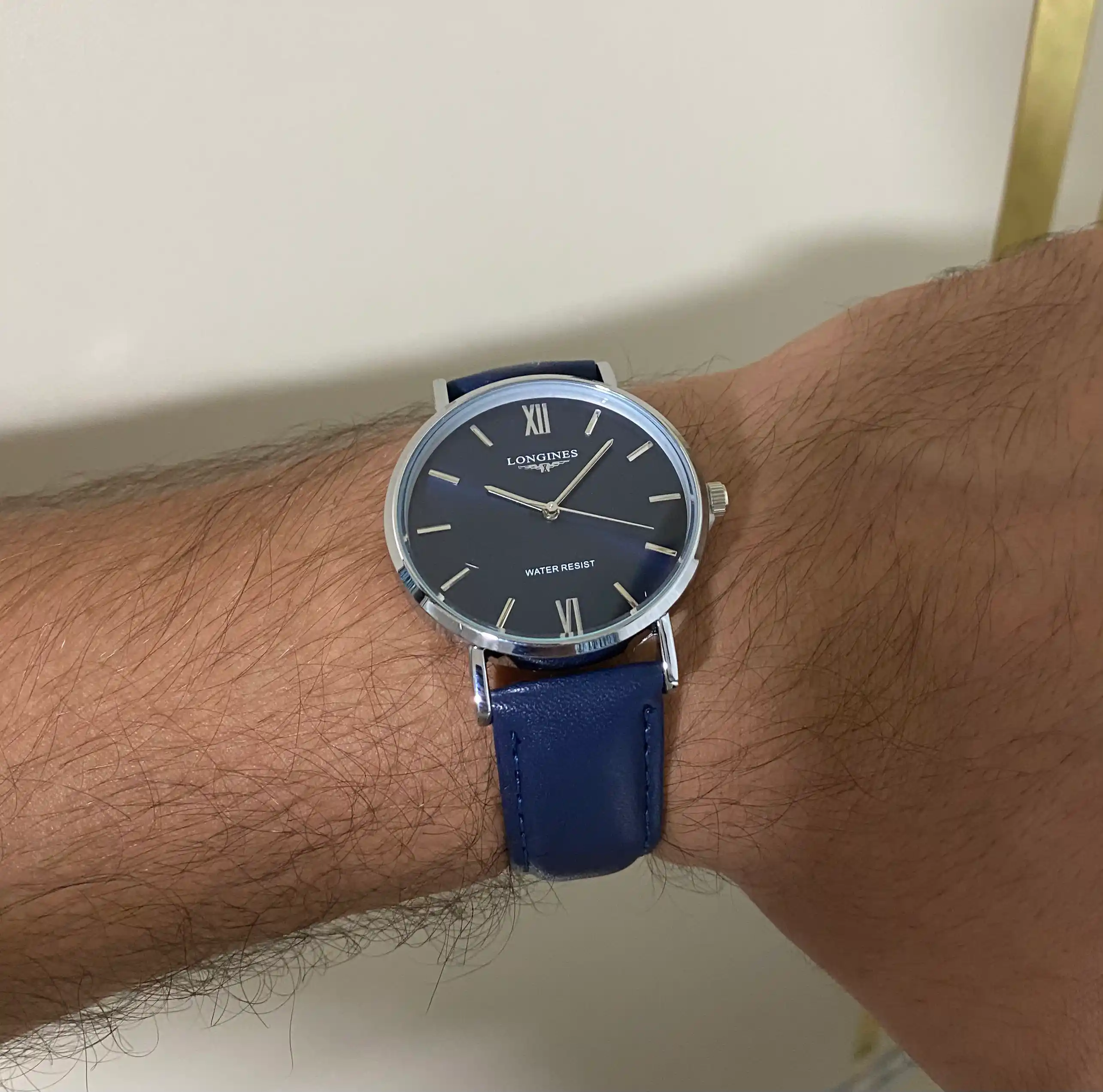 Longines erkaklar qo‘l soati, klassik dizayn, charm tasma, analog siferblat