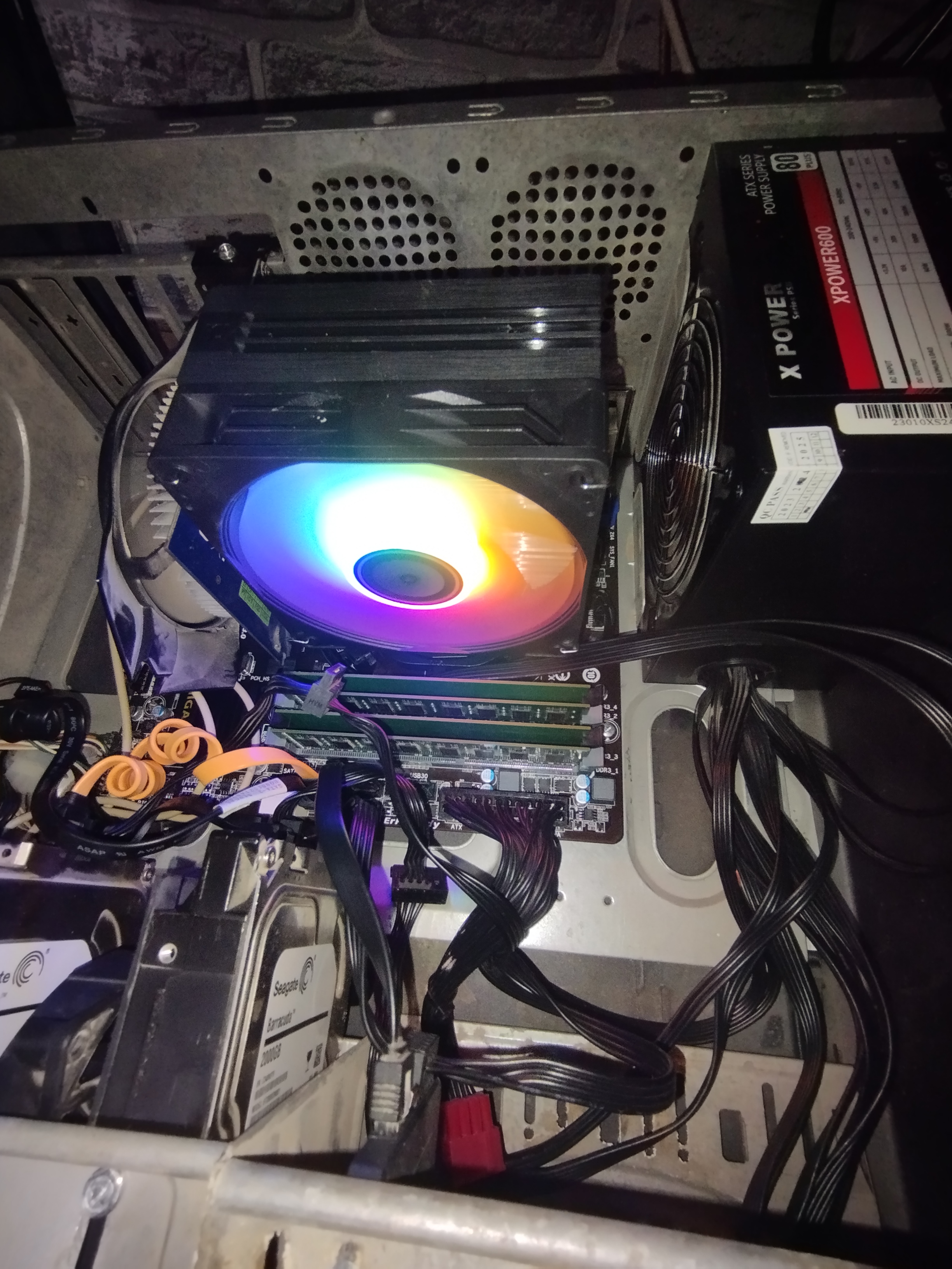 Кулер для процессора S50 с RGB-подсветкой для процессоров Intel и AMD.