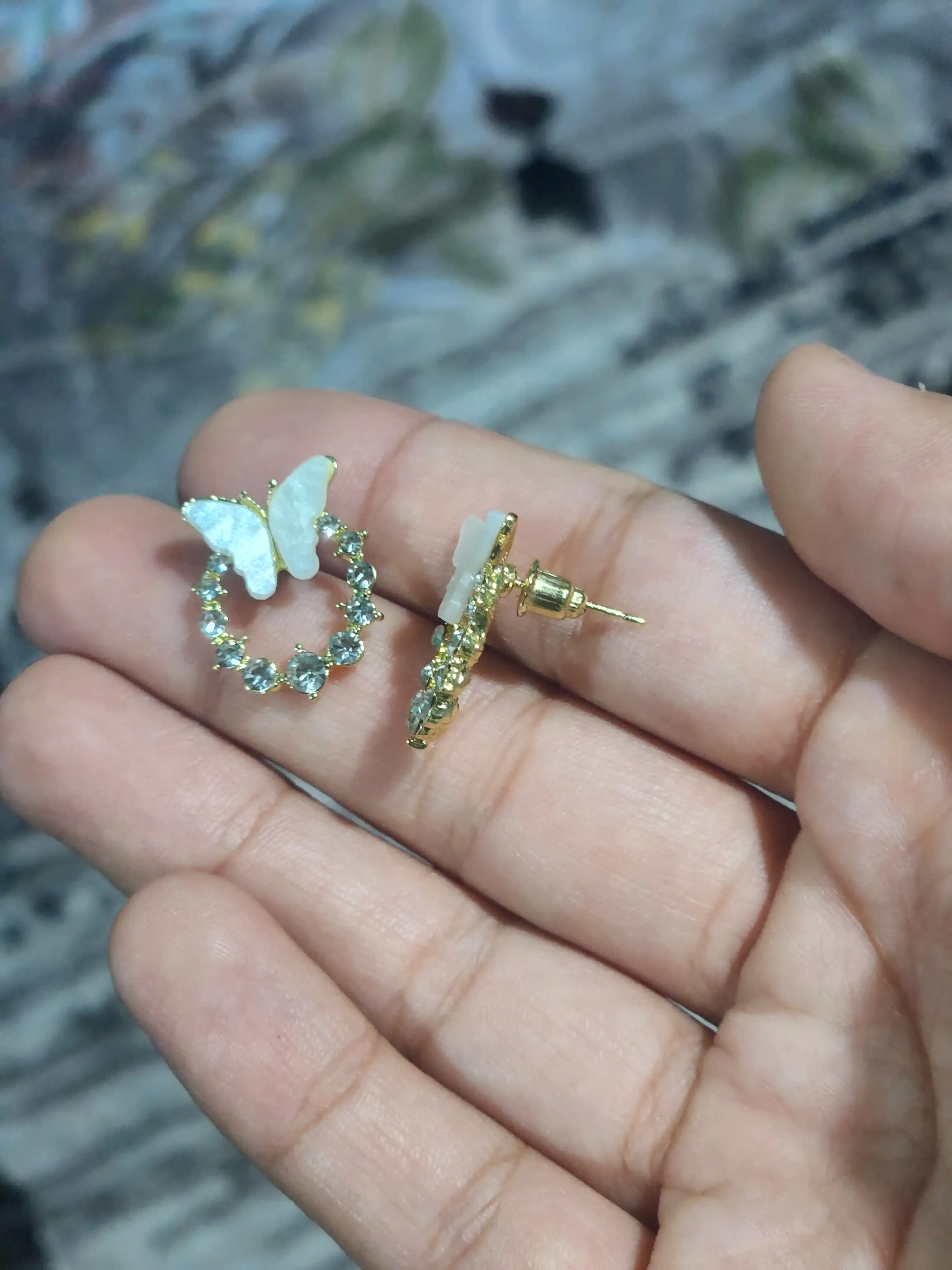 Серьги для женщин