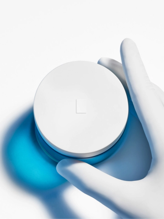 LA ROCHE-POSAY HYALU B5 Ajinlarga qarshi va teri tarangligini oshiruvchi krem, 40 ml
