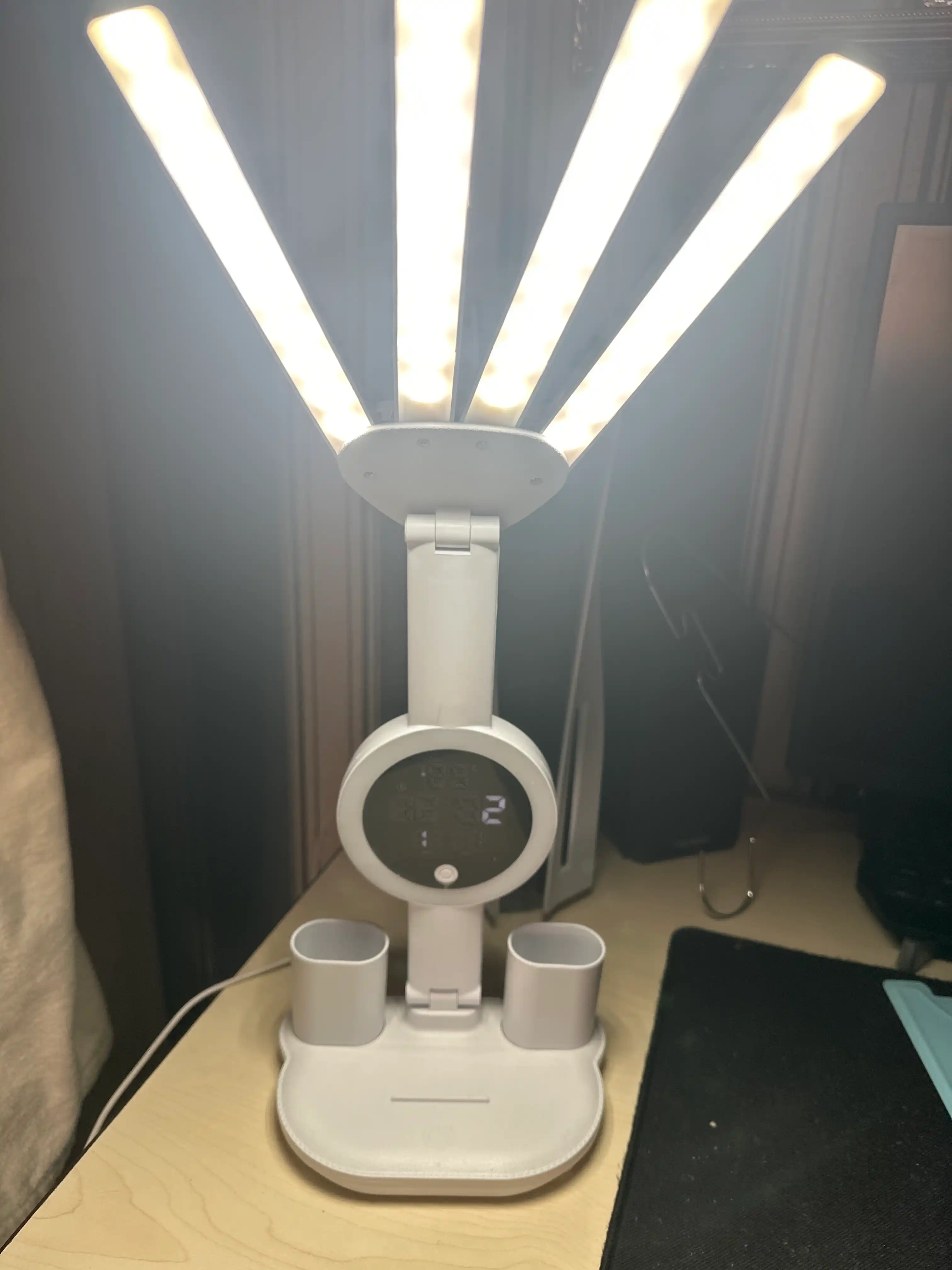 LED ko'p funksiyali stol chiroqi, sensorli chiroq, akkumulyator bilan va akkumulyatorsiz
