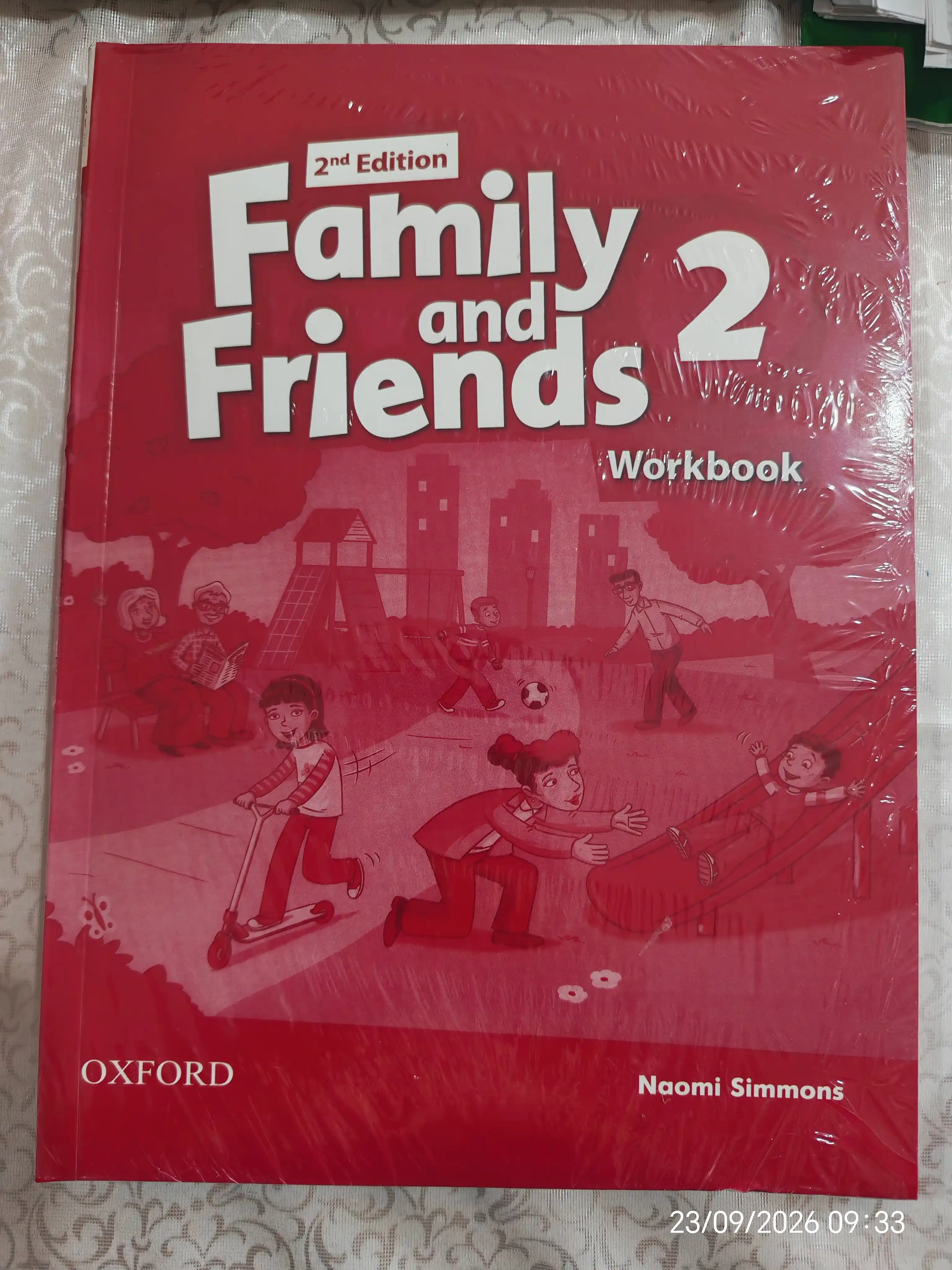 Family and Friends 1, 2 Class Book+Workbook Naomi Simmons 240x170
