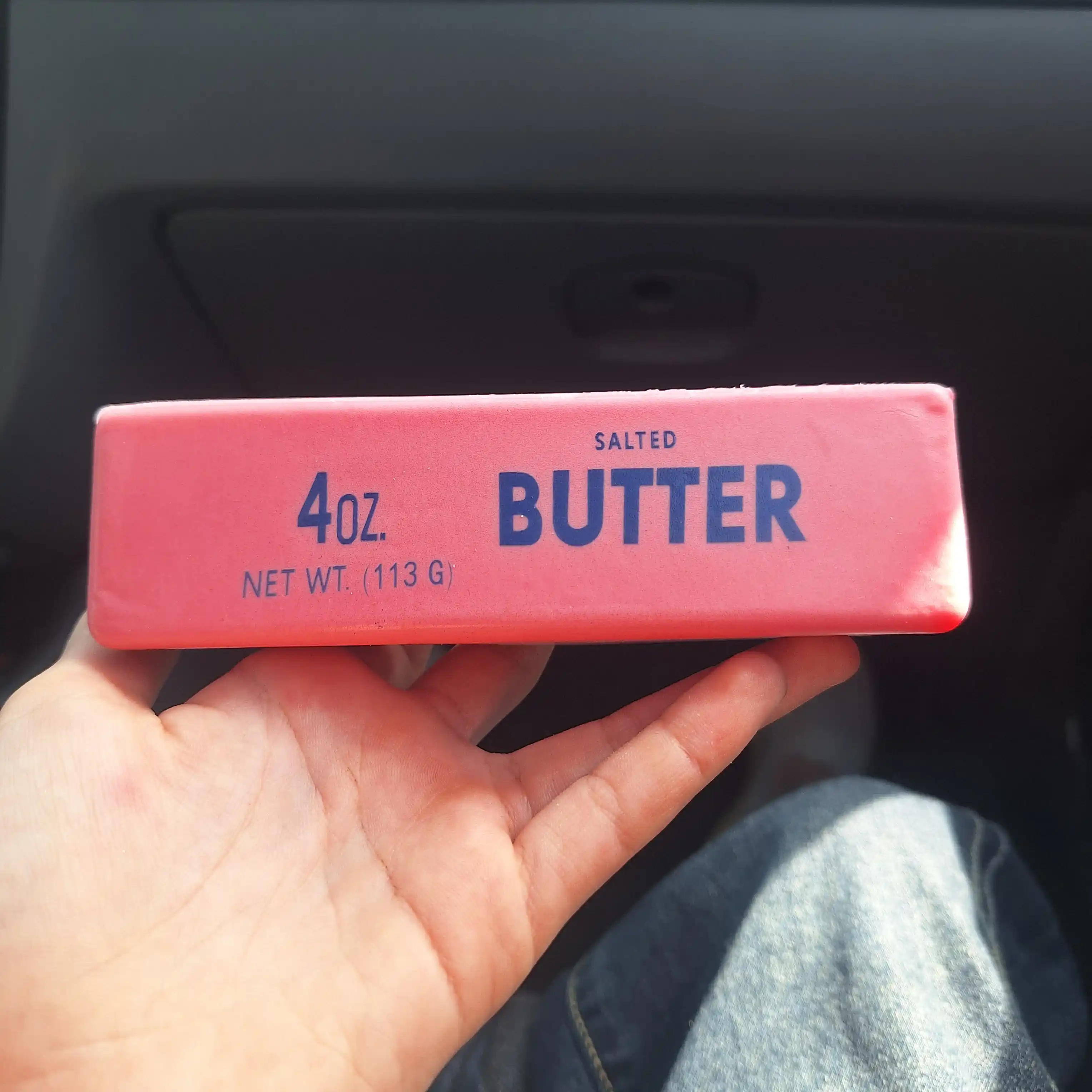 Butter sariyog‘ shaklidagi xushbo‘y skvish-antistress, yumshoq o‘yinchoq 113/400 g