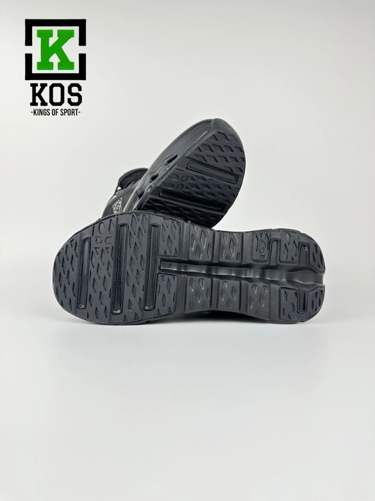 Erkaklar krossovkasi, On Cloud tilt LOEWE