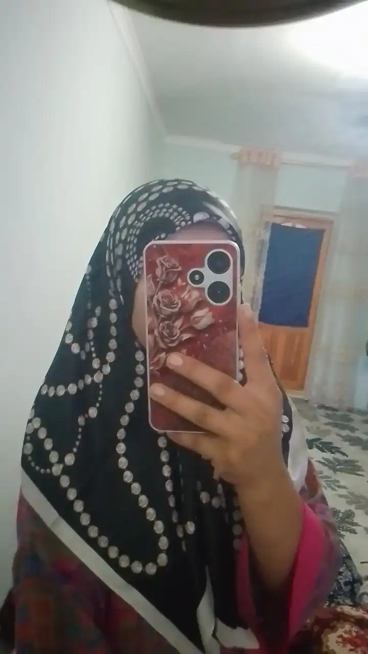 Ipak ro‘mol ayollar uchun, nafis bosh ro‘mol, 90×90 sm, sirpanmaydi, yaxshi turadi