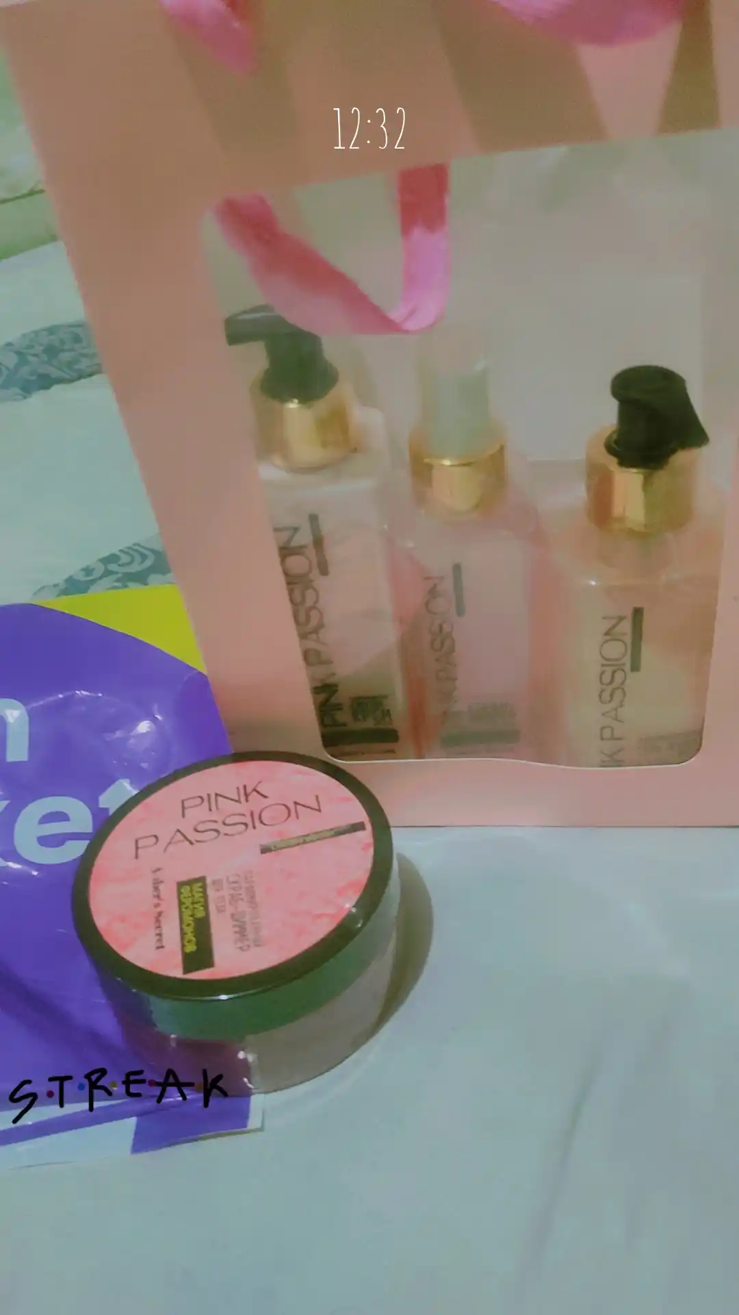 Pink passion, уход за телом; парфюмированный набор; феромоновый парфюм