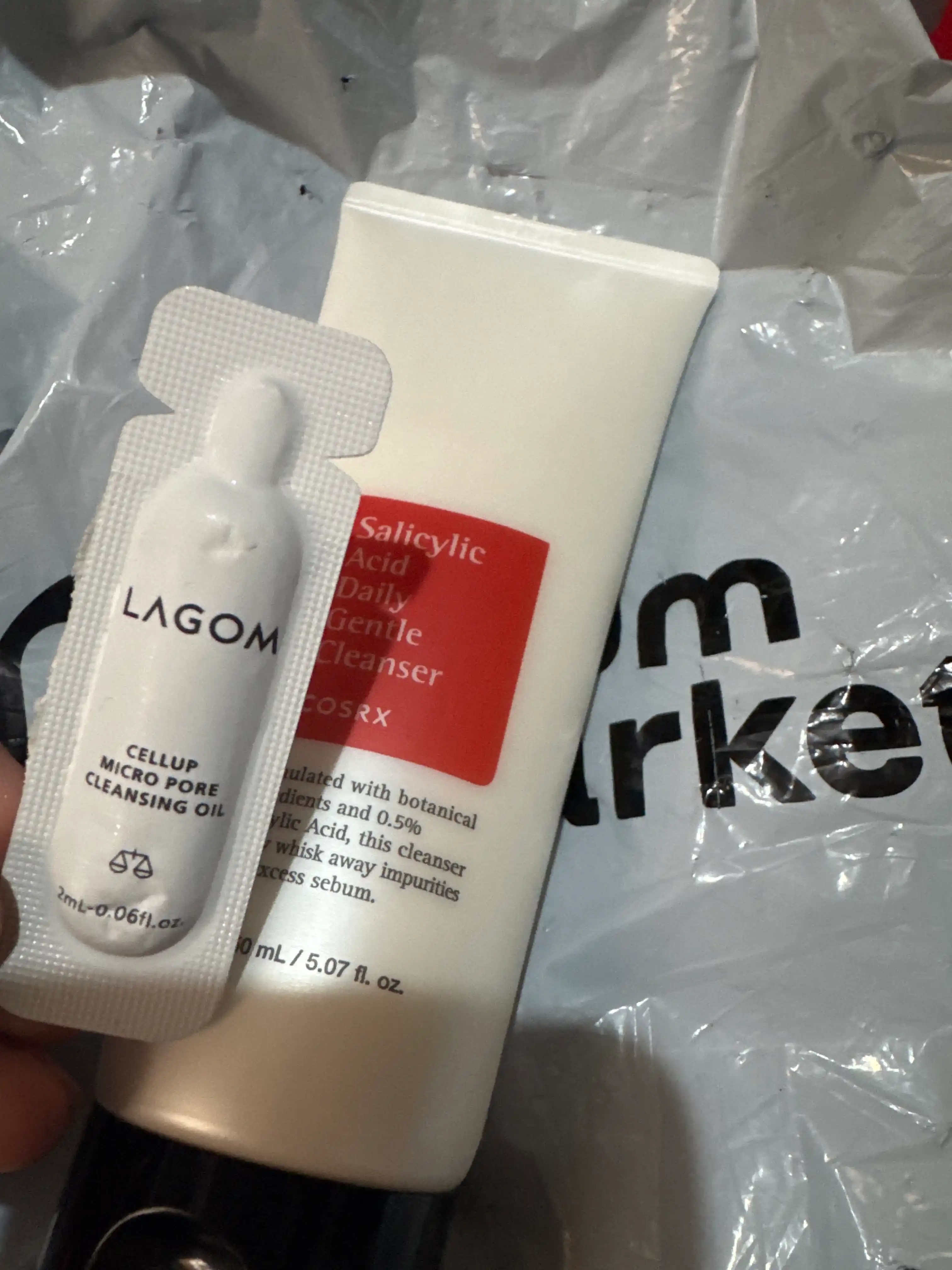 COSRX Salicylic Acid Cleanser — пенка с салициловой кислотой 0,5%, от акне и черных точек