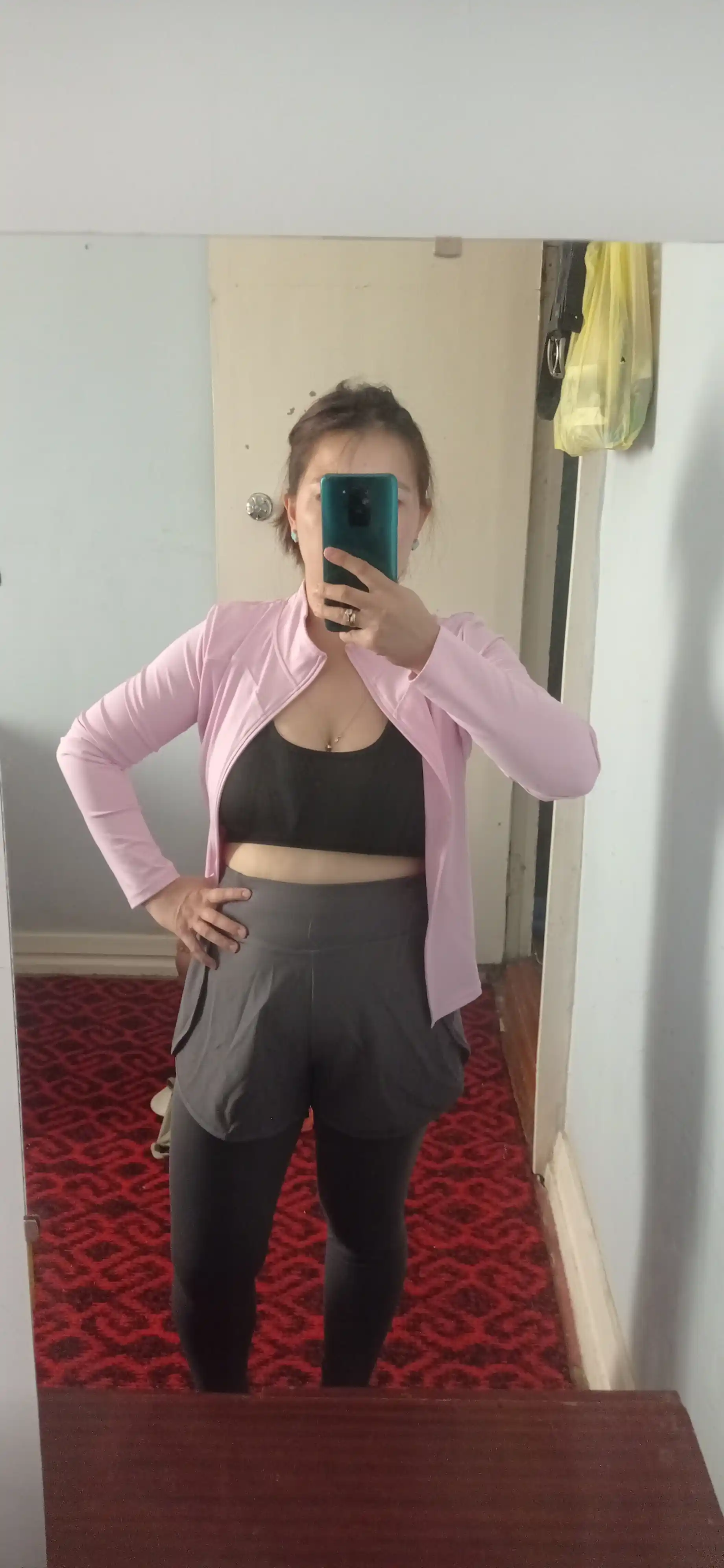 Topik, fitnes uchun chashkali sport topi, yoga, sport kiyimlari ayollar uchun