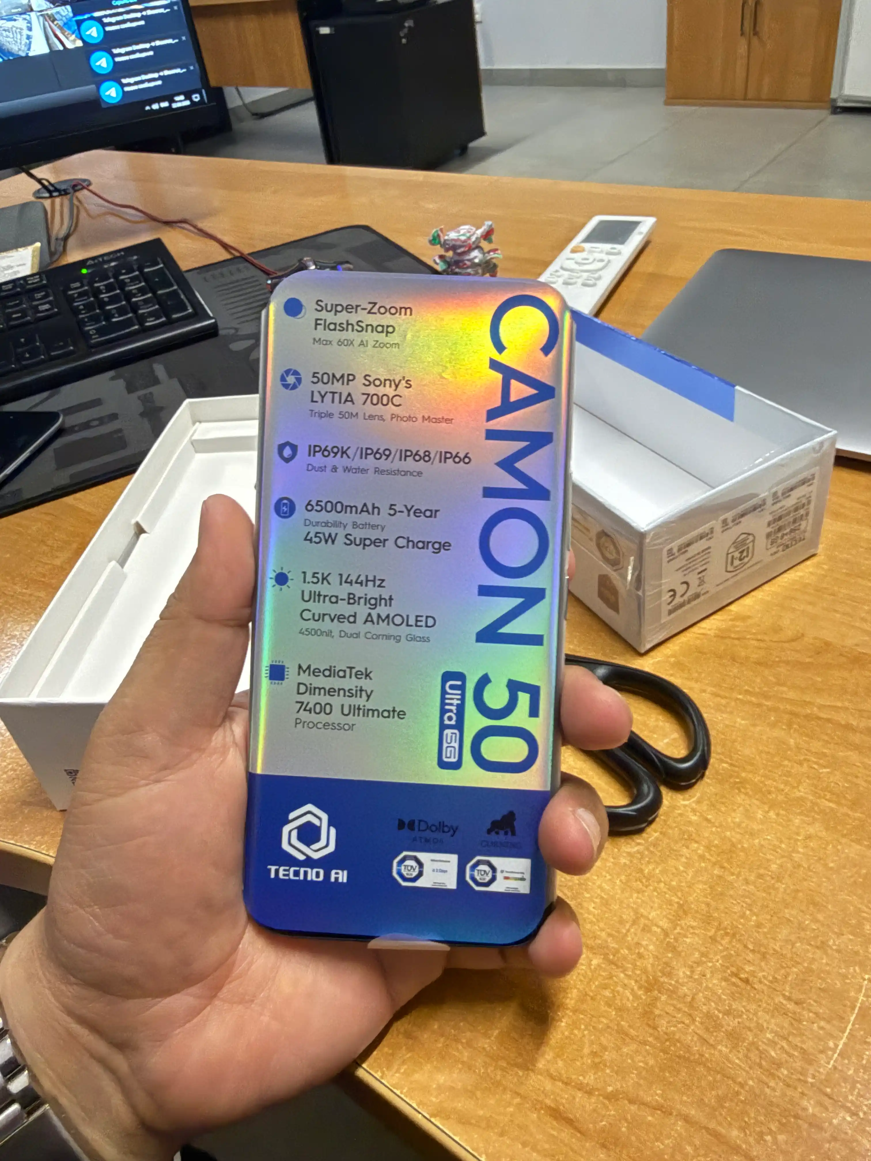 Смартфон TECNO CAMON 50 Ultra 5G 8/256 ГБ, AMOLED 144 Гц, 50Мп OIS+3X Зум, 6500 mA