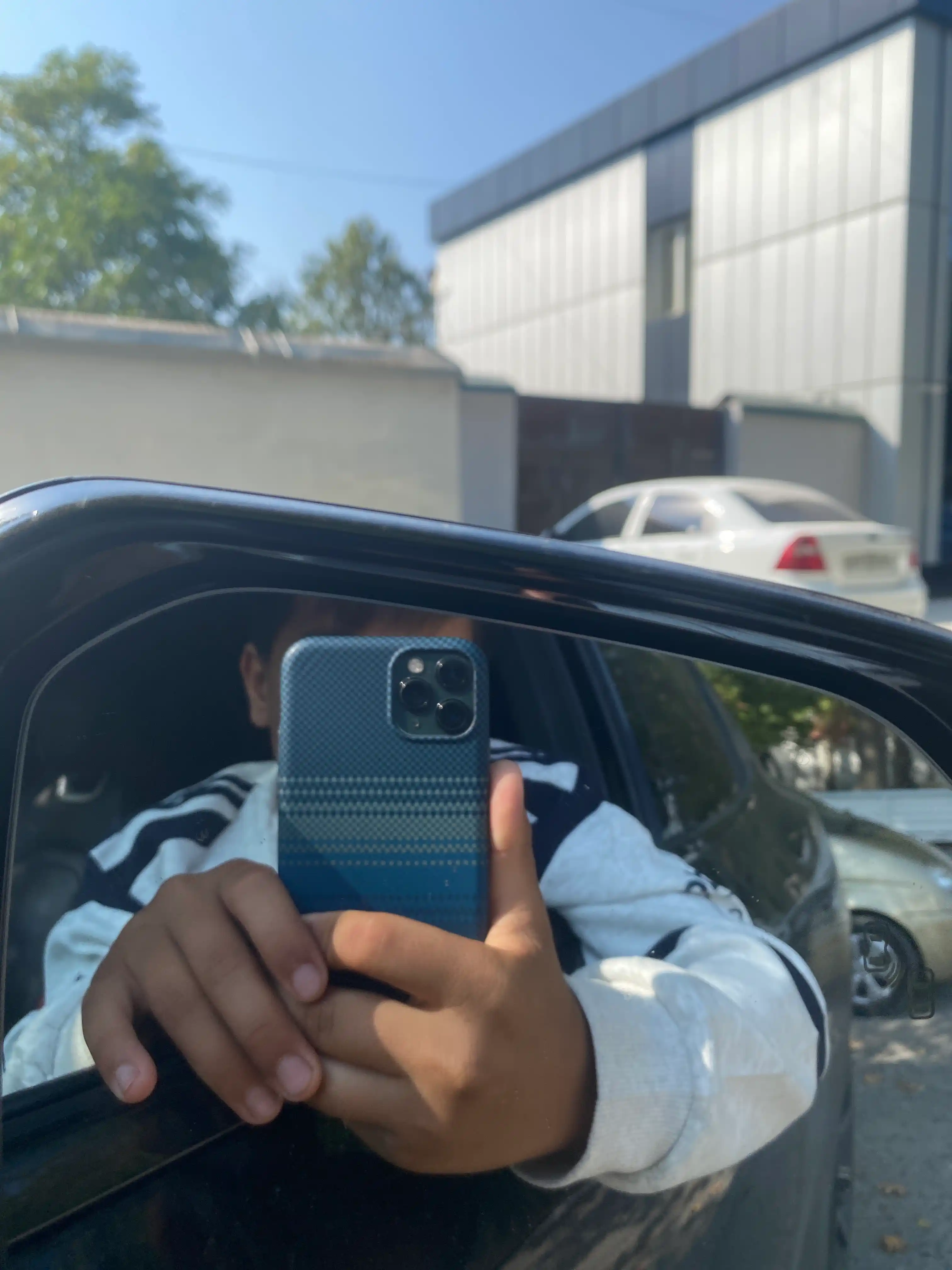 IPhone 11-17 Pro Max uchun MagSafe karbon g‘ilofi, yupqa, mustahkam himoya g‘ilofi